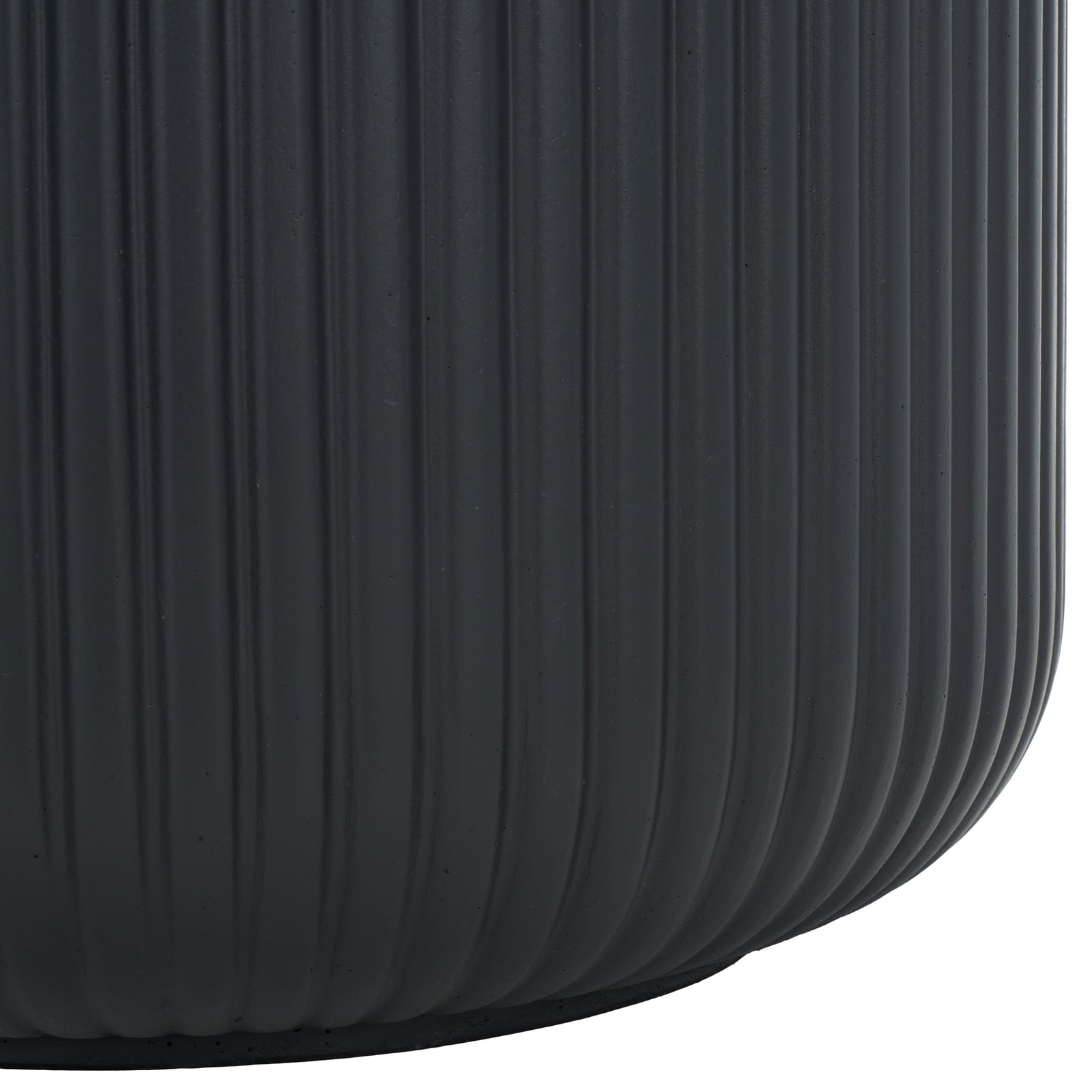 Sleek black fluting follows the planter's curved lower edge for a seamless finish. || PAT1532A-SET2 || leg_studio