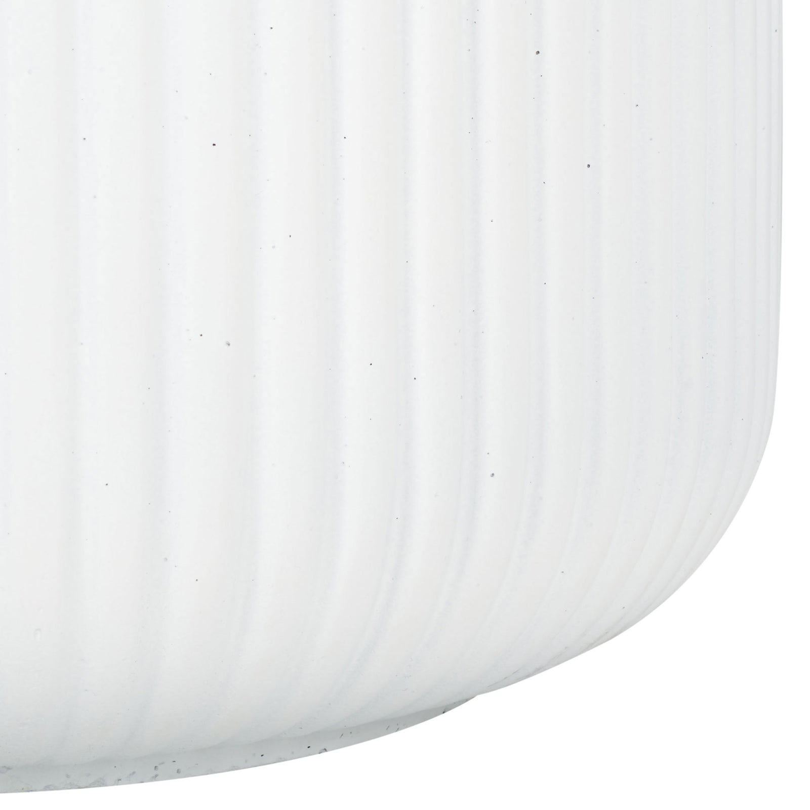 White ribbing continues over the planter's curved base for a sculpted finish. || PAT1532C-SET2 || leg_studio