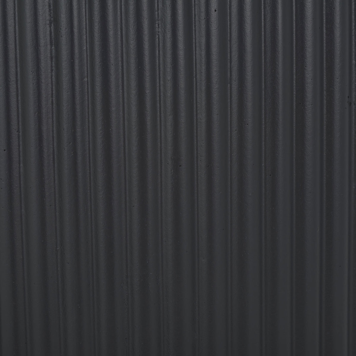 Evenly spaced black ridges lend depth and subtle sheen to the textured exterior. || PAT1533A || swatch_studio