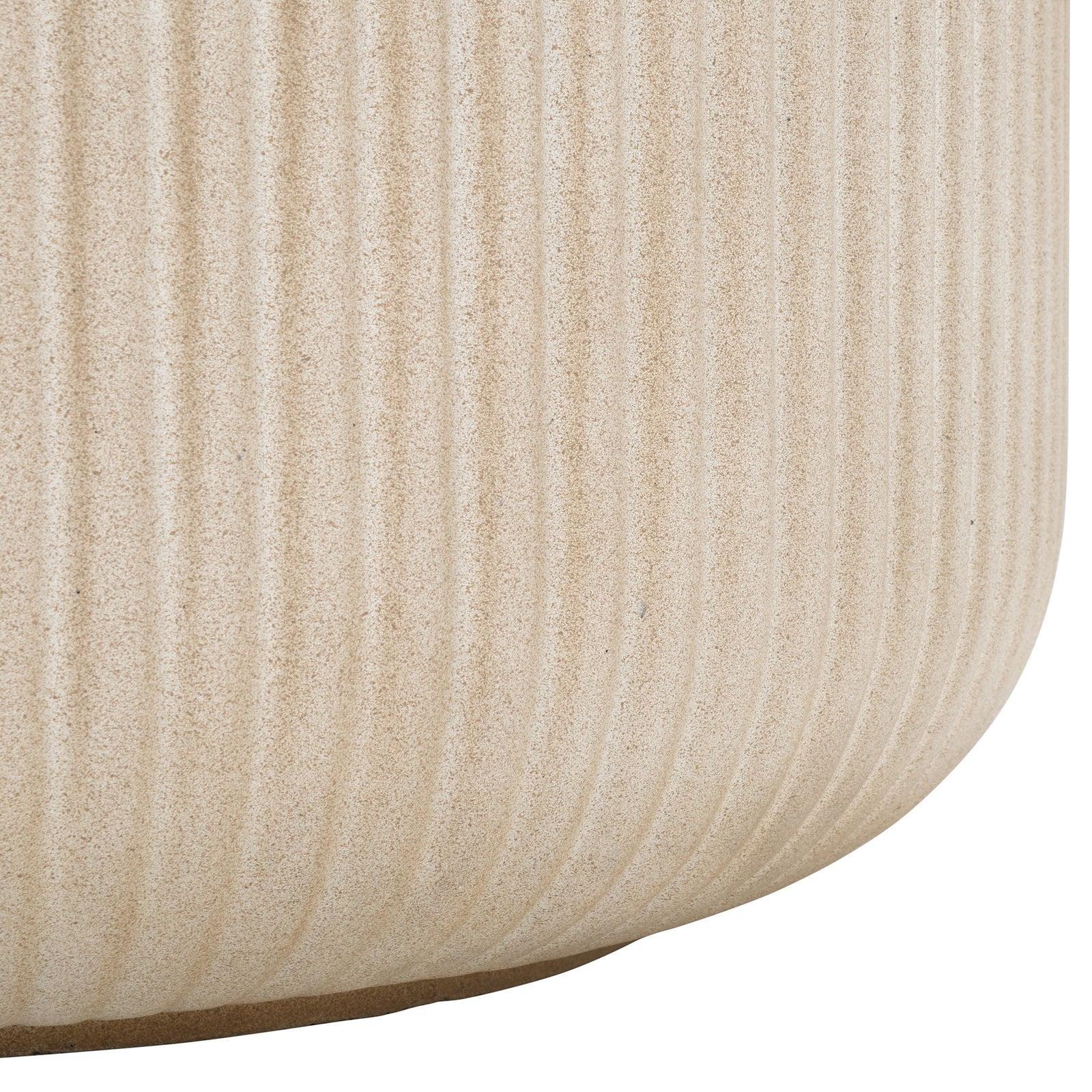 Vertical beige grooves curve toward the planter's sturdy, rounded bottom. || PAT1533B || leg_studio