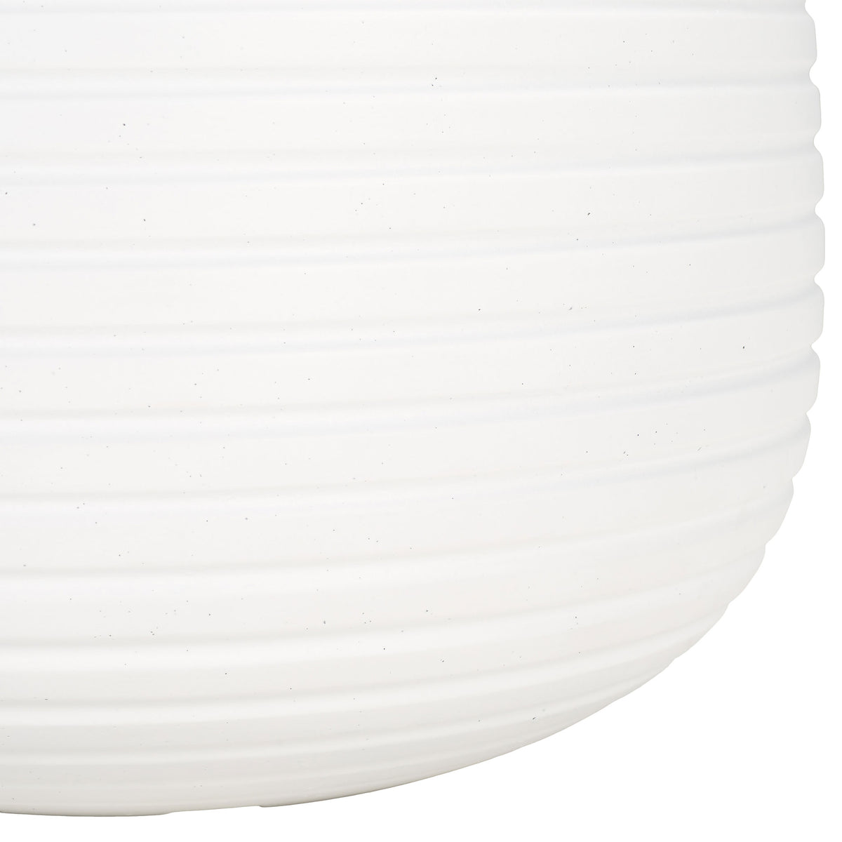 Sculpted bands follow the white planter's curve toward its rounded base || PAT1535C-SET2 || leg_studio