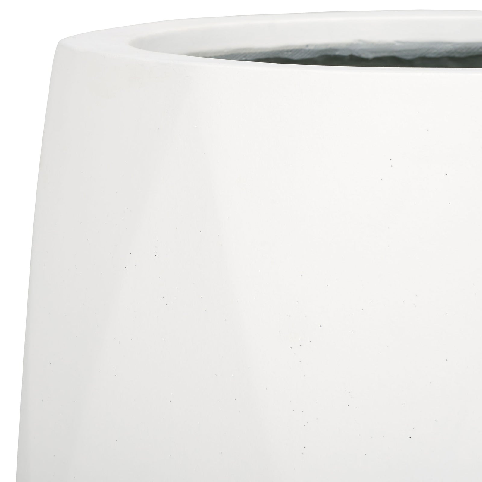 A smooth white rim and lightly sculpted exterior lend the planter a fresh, modern feel. || PAT1536C-SET2 || detail_studio