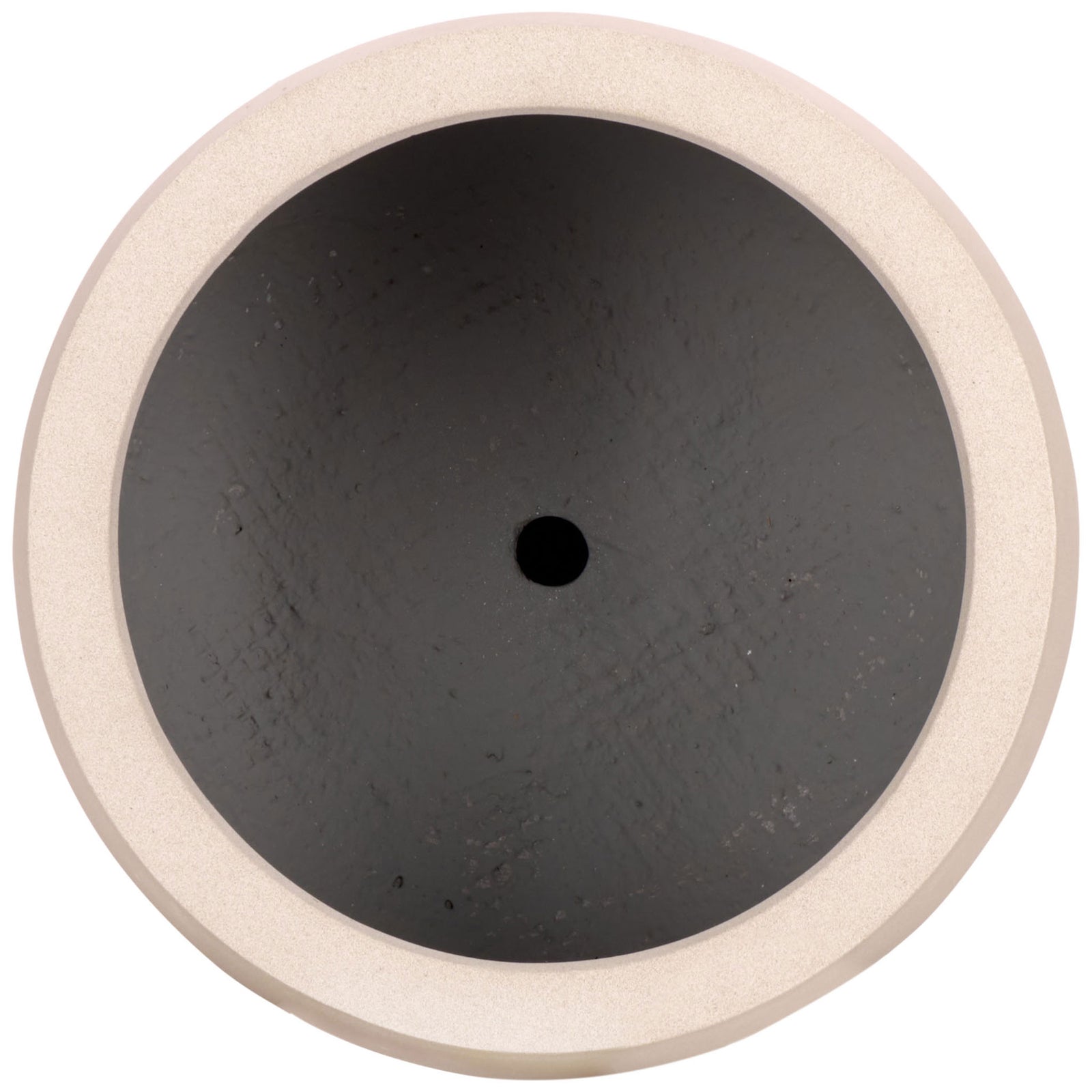 A wide beige rim frames the round planting basin and its central drainage opening || PAT1545B || top_studio