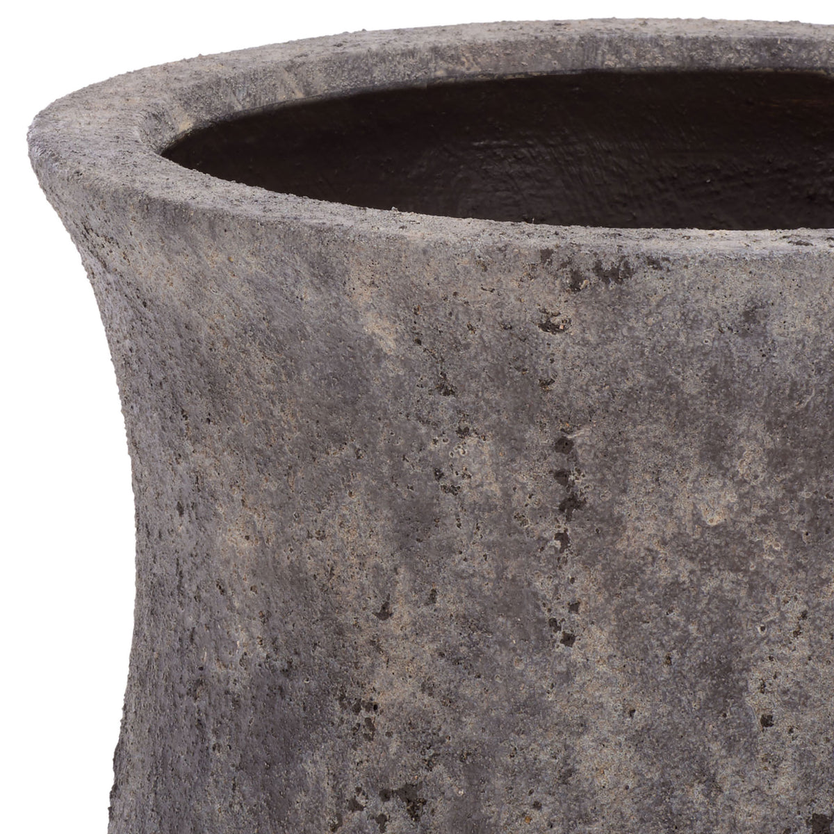 A flared rim frames the dark planting cavity and mottled brown ficonstone || PAT1547A || detail_studio