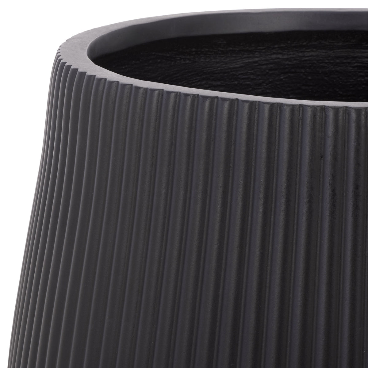 A smooth black rim meets slender vertical ribs for crisp texture and modern appeal || PAT4601A-SET3 || detail_studio