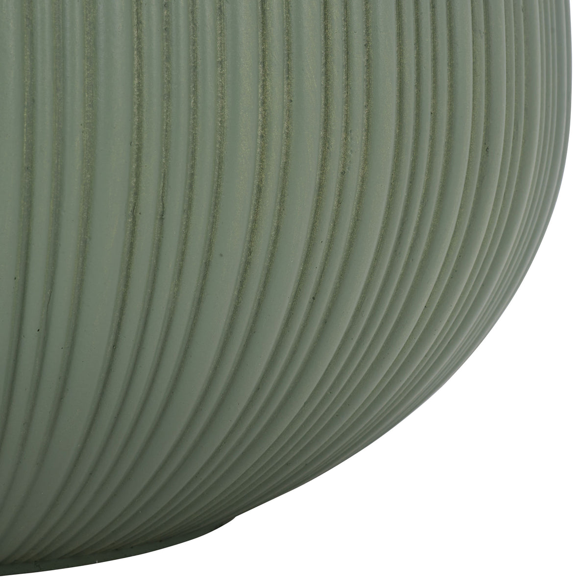 Raised green ribs sweep toward a gently tapered planter base. || PAT4602C-SET3 || leg_studio