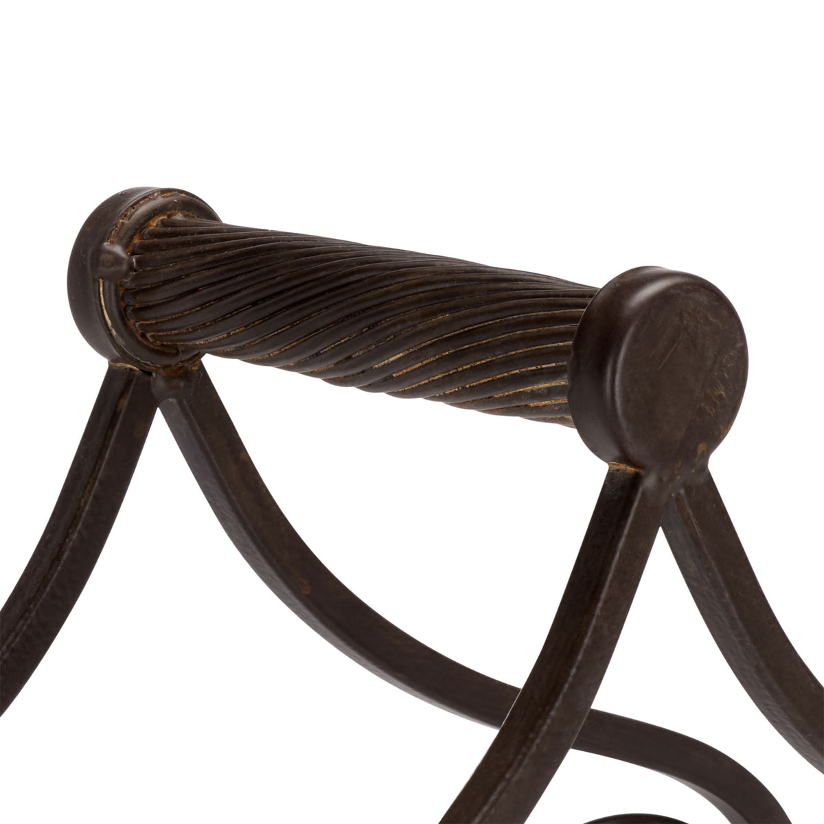 A spiral-textured brown iron handle offers a secure grip above the bottle rings. || PAT5042B || handle_studio