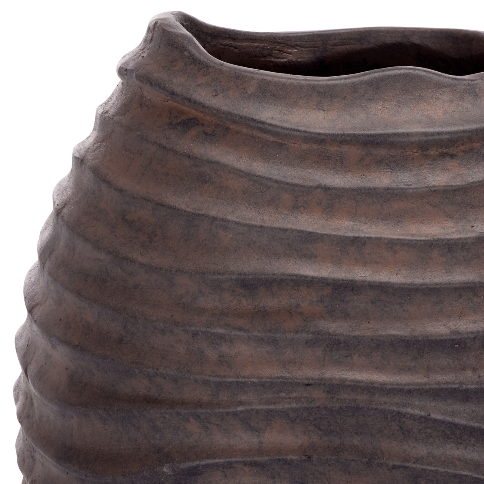 An organically uneven rim crowns the brown planter's layered, textured ridges || PAT5043B || detail_studio