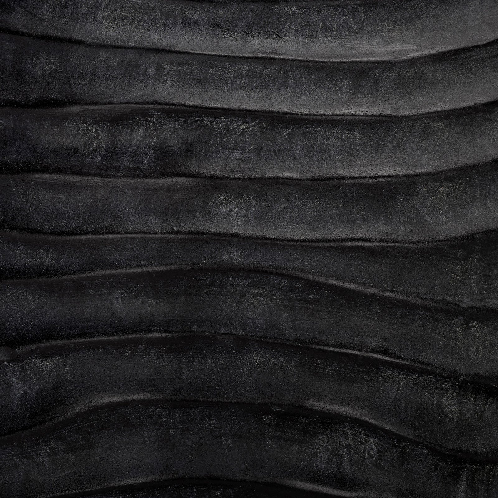Soft gray highlights bring depth to the planter's textured black ridges || PAT5043E || swatch_studio