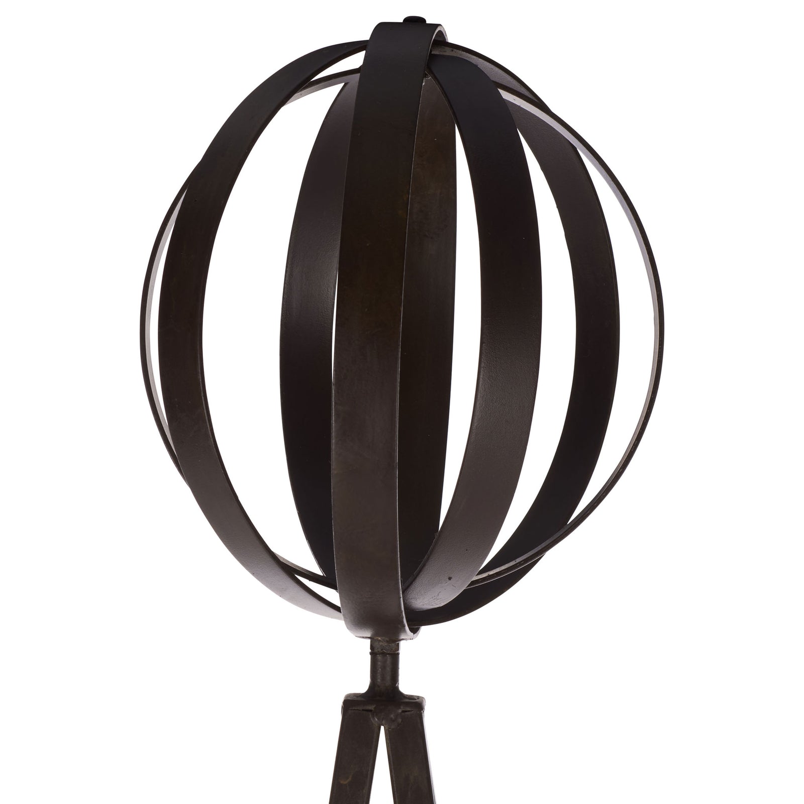 Curved iron bands meet in an open orb finial above the rustic brown trellis. || PAT5048B || detail_studio