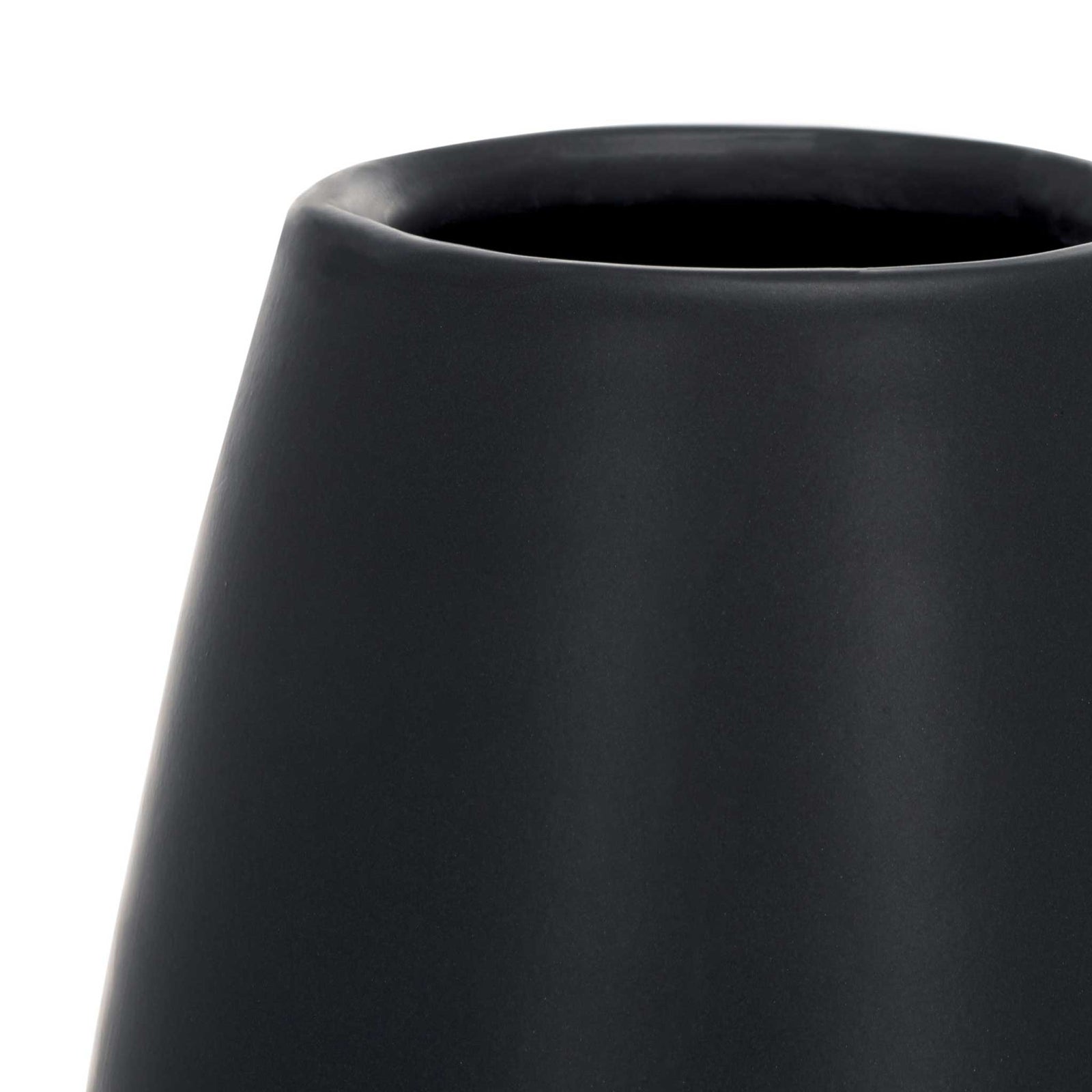 Modern set of three ceramic vases in black, gray, and white with a warm sand-hued base || RDC4009A-SET3 || front_studio