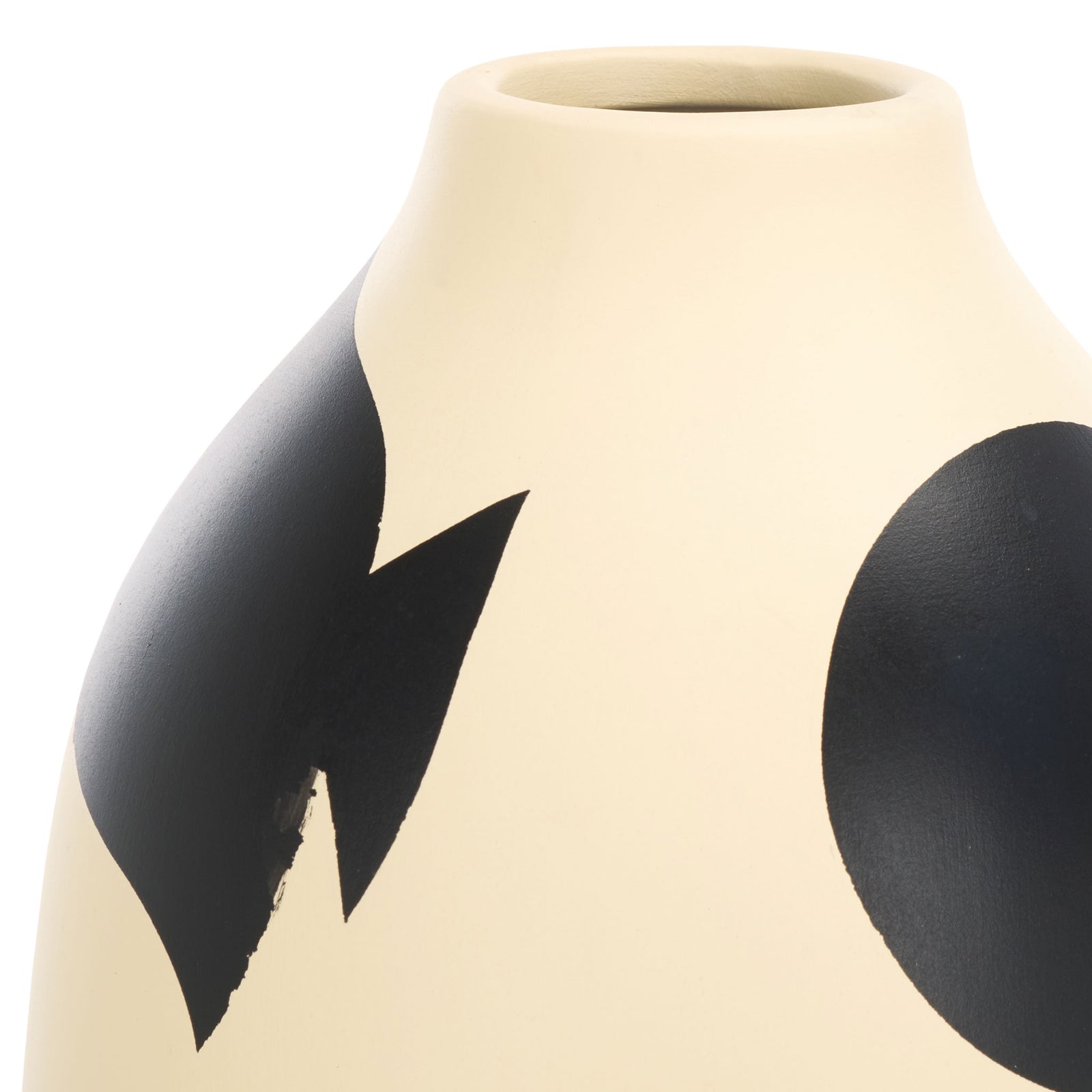 A narrow vase opening crowns cream ceramic accented with bold, irregular black markings. || RDC4027A-SET2 || detail_studio