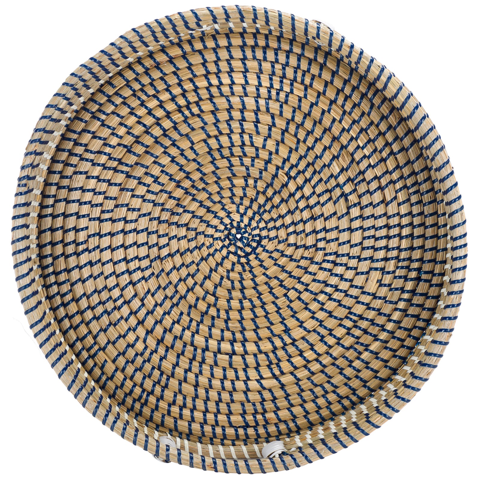 A raised rim encircles the tray's spiral of natural seagrass and blue weaving. || STG1809A || top_studio