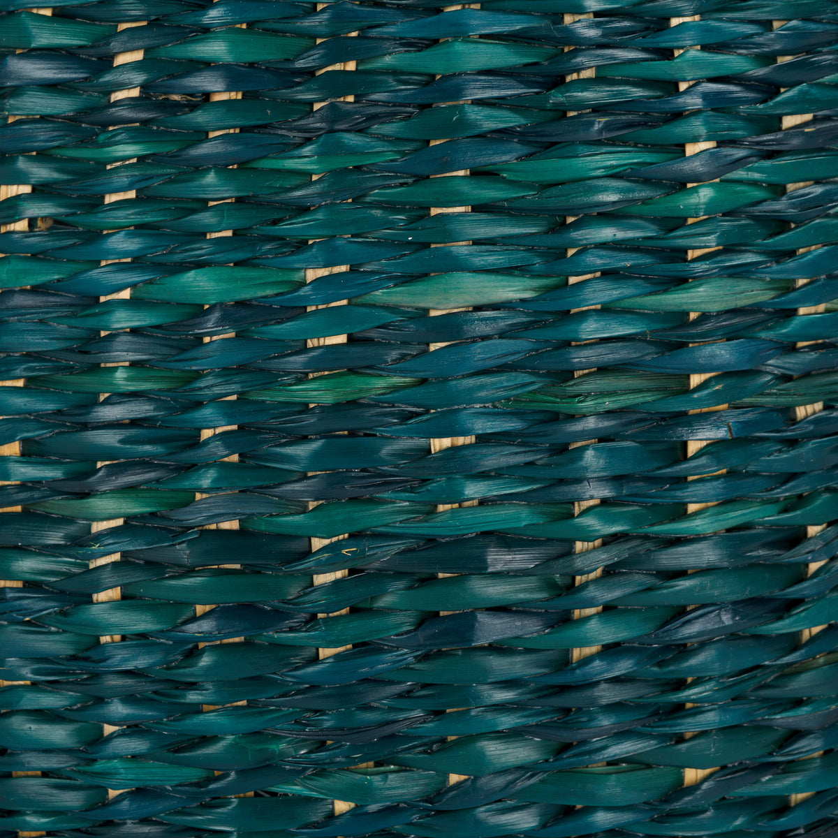 Layers of deep teal-green seagrass create a richly textured woven finish || STG1815A || swatch_studio