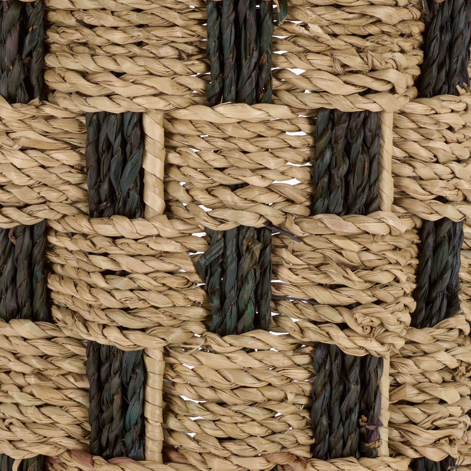 Natural and dark seagrass strands create a bold, woven texture. || STG1823A || swatch_studio