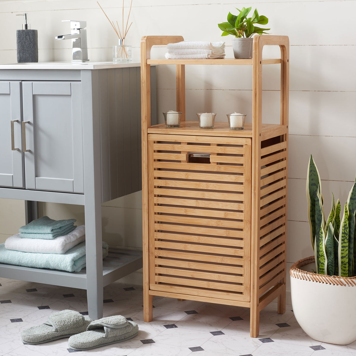Natural bamboo slats add warmth to a bathroom while the upper shelves display towels and essentials || STG1903A || front_angle_room
