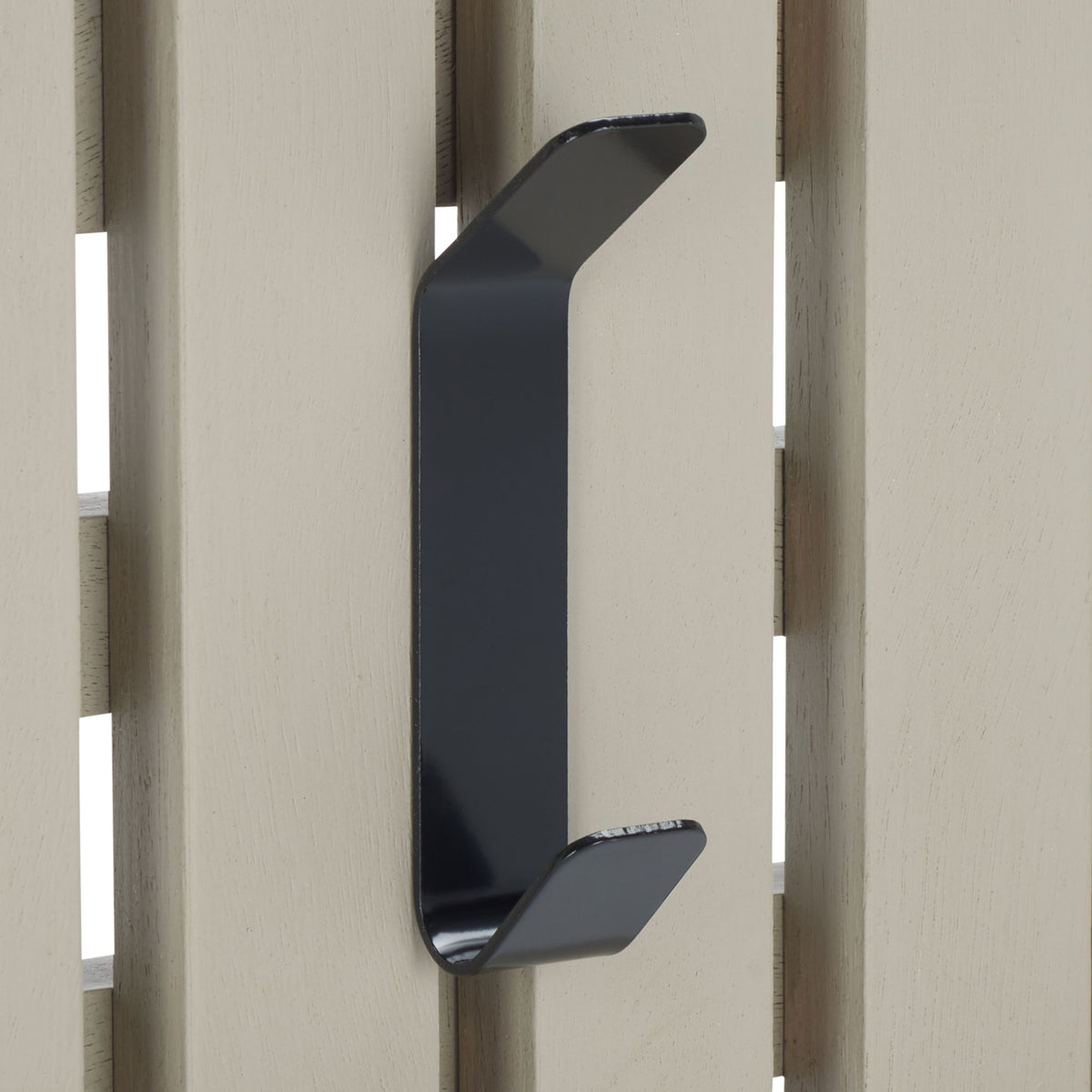 A black double hook contrasts with the muted vintage gray finish of the wood slats. || STG5704J || detail_studio