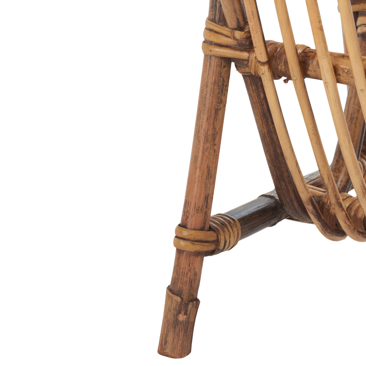 A rattan leg and wrapped joints add rustic texture and sturdy support || STG6500A || leg_studio
