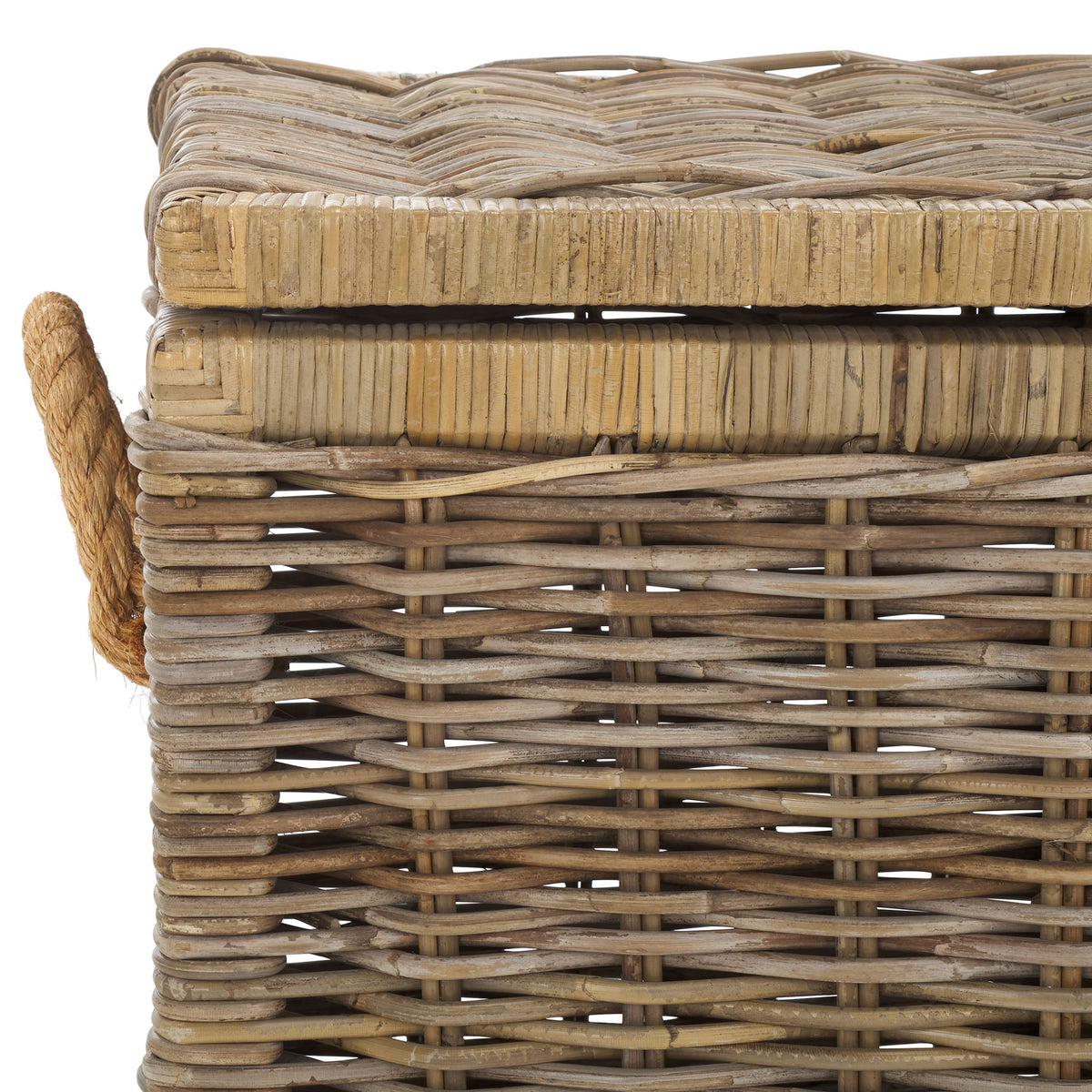Layered rattan trim and interlaced strands lend rich texture to the trunk's upper edge. || STG6506A || detail_studio