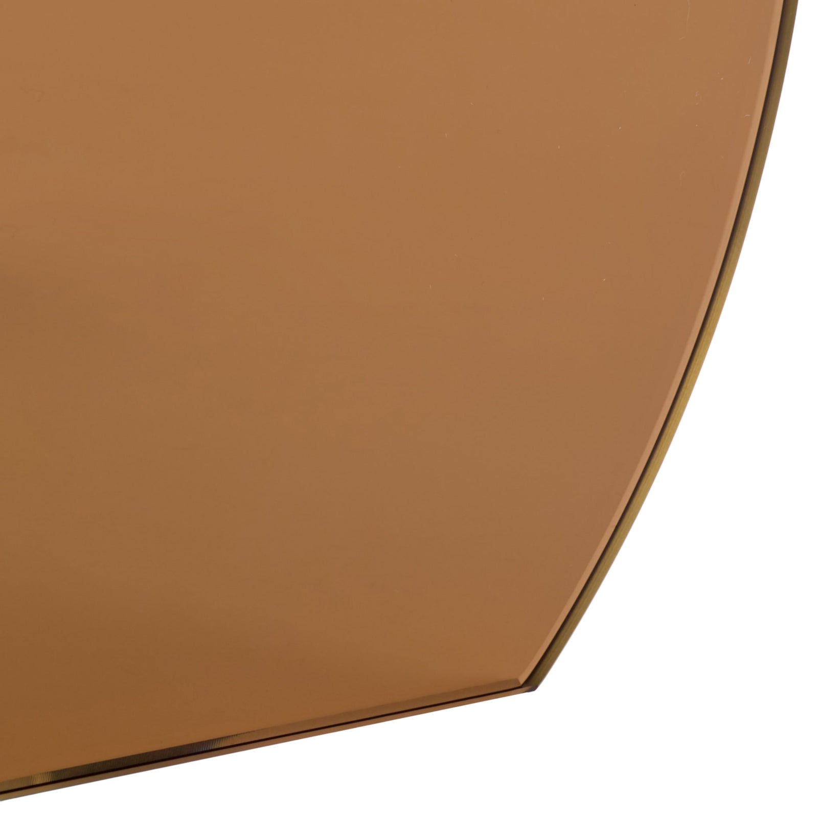Warm amber glass reaches a smooth, flat edge at the base of the display. || STG7300A || leg_studio
