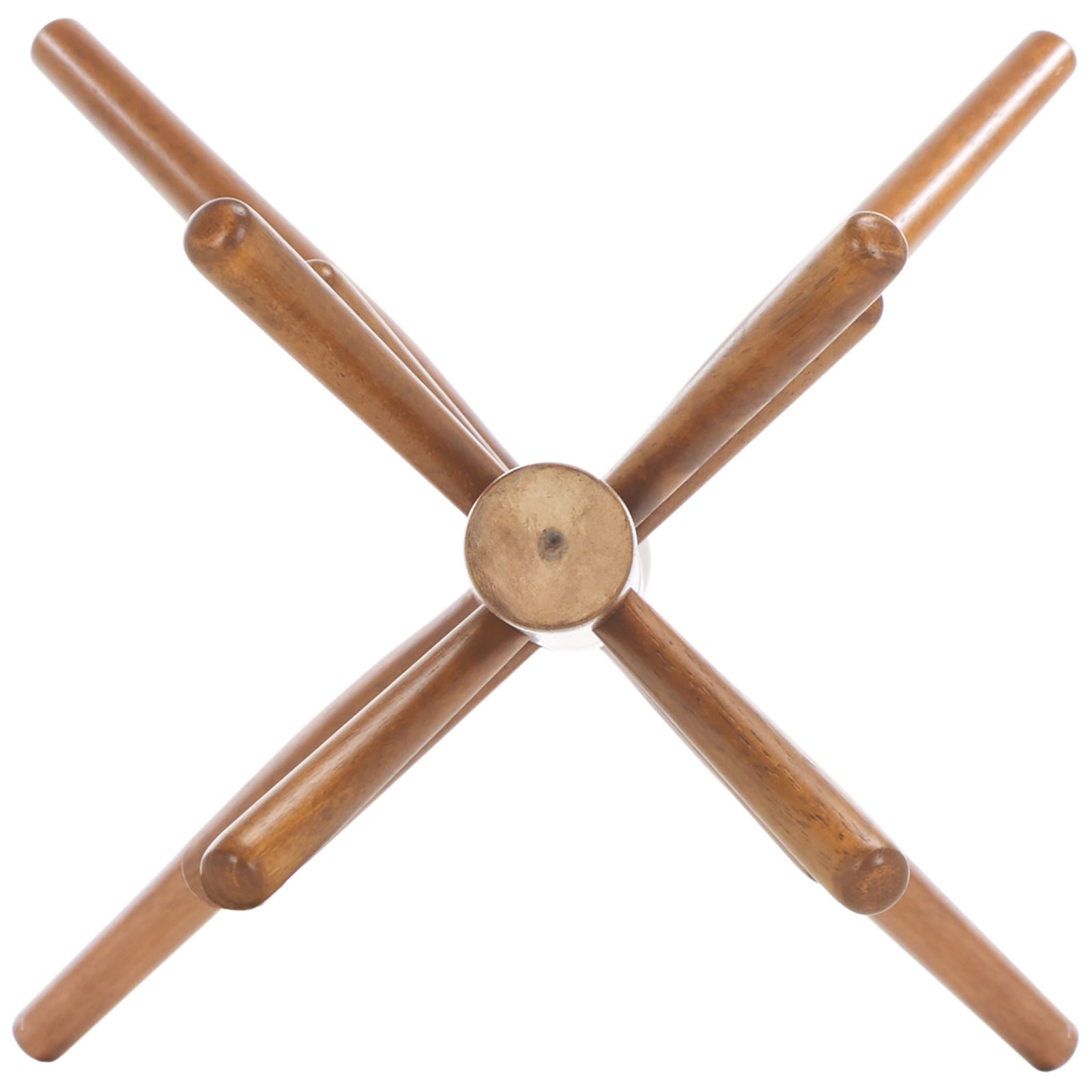 Honey-finished hooks and radiating feet frame the coat stand's central wooden post || STG8500D || top_studio