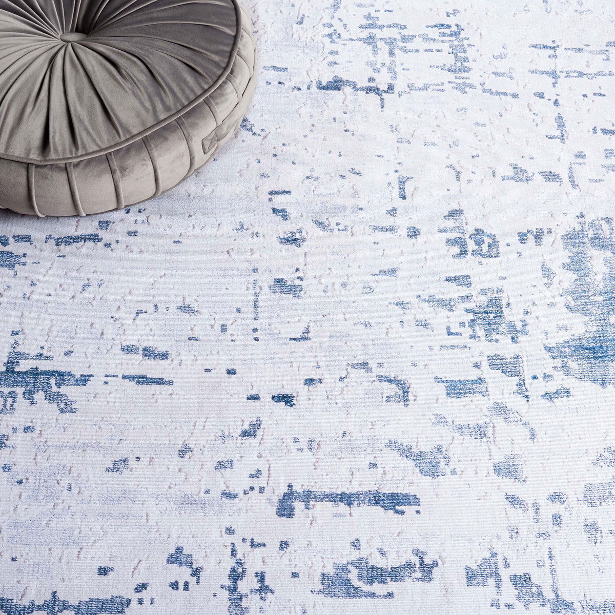 Soft, washed abstract pattern in gray and navy for a calming, modern look || TAC864F-5 || detail_room