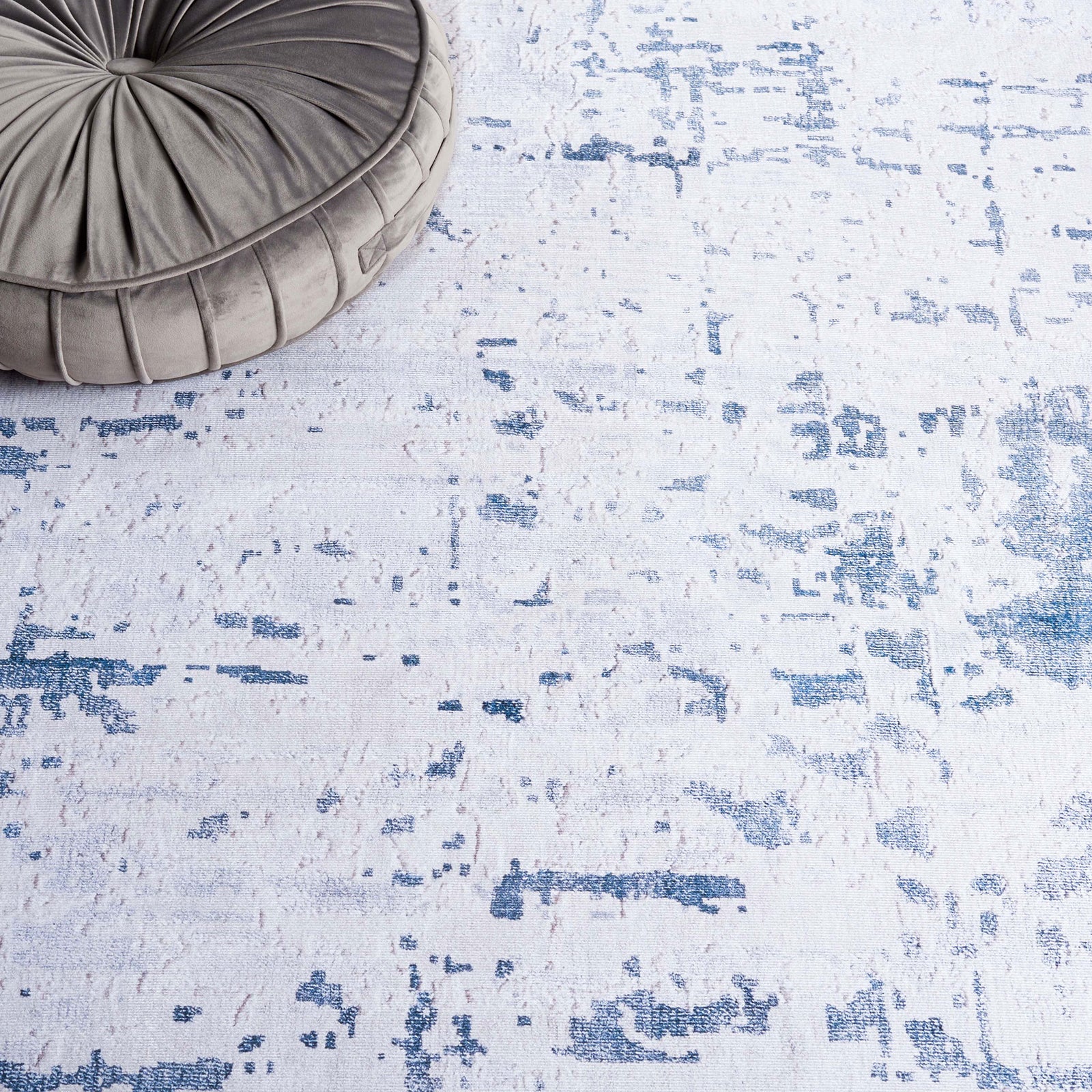 Soft, washed abstract pattern in gray and navy for a calming, modern look || TAC864F-5 || detail_room