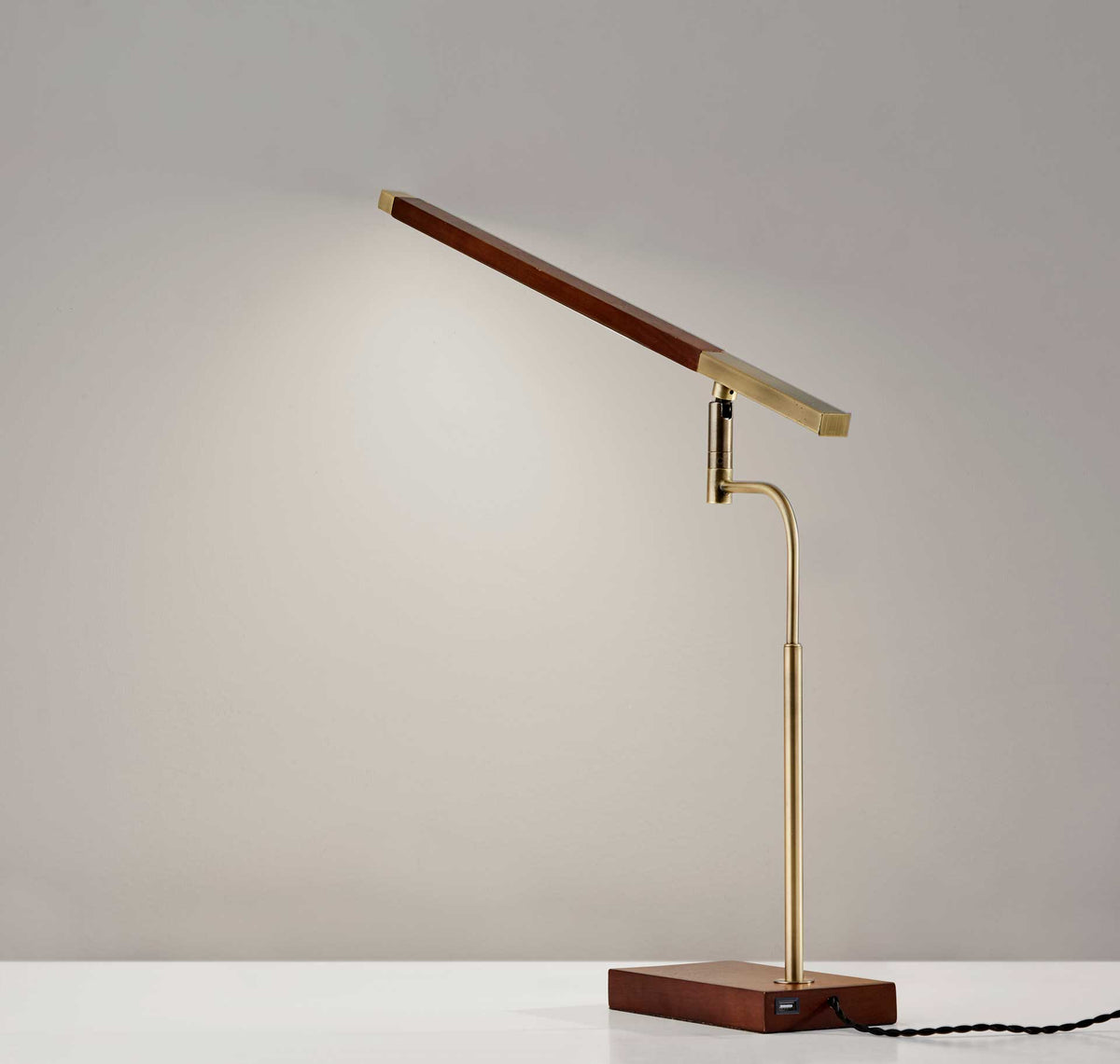 Bagneux LED Desk Lamp Walnut/Brass