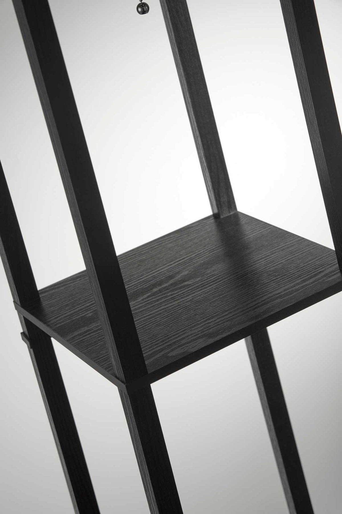 William Shelf Floor Lamp Black