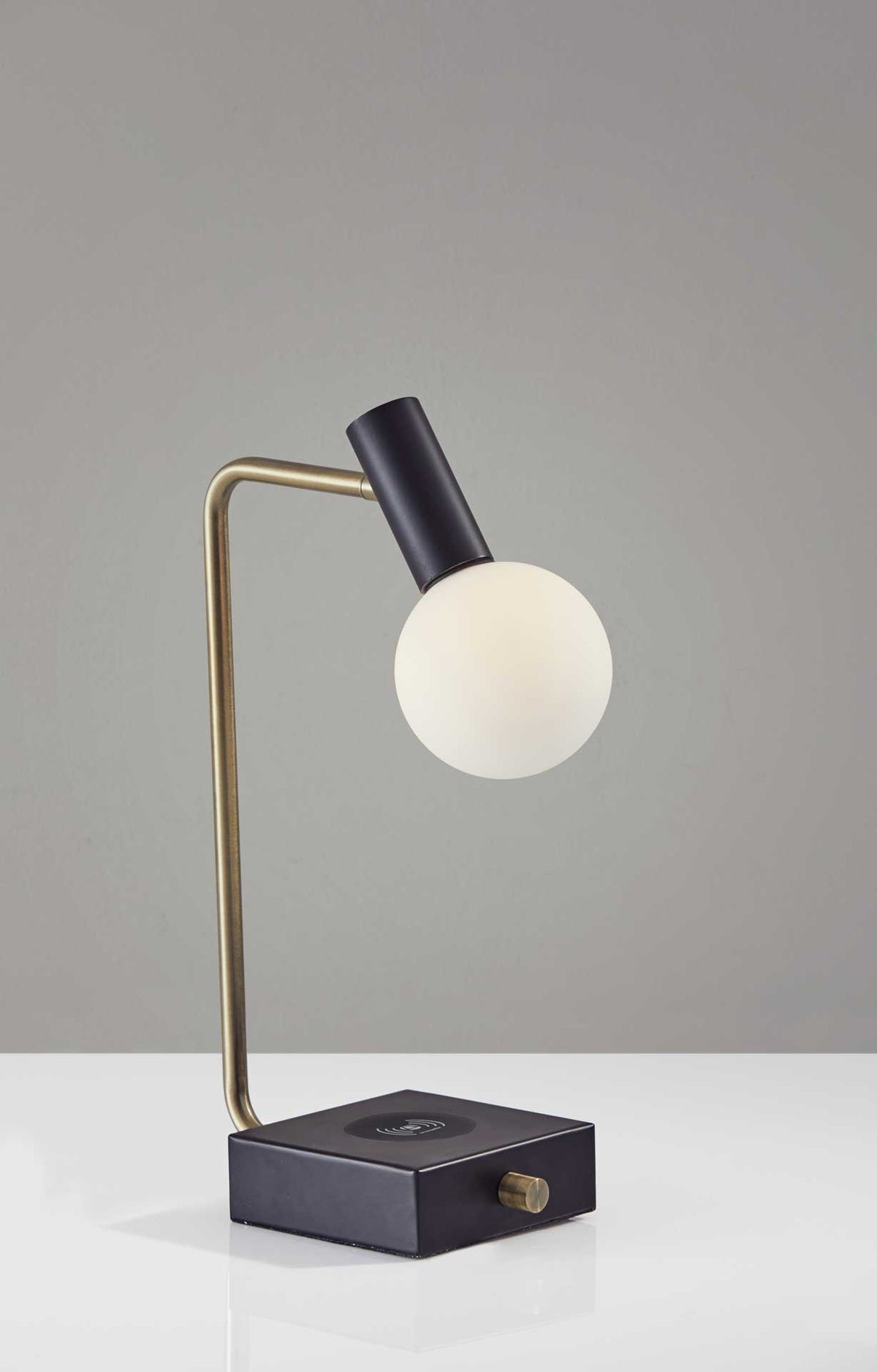 Wiltshire Wireless Charge Desk Lamp Black/Brass
