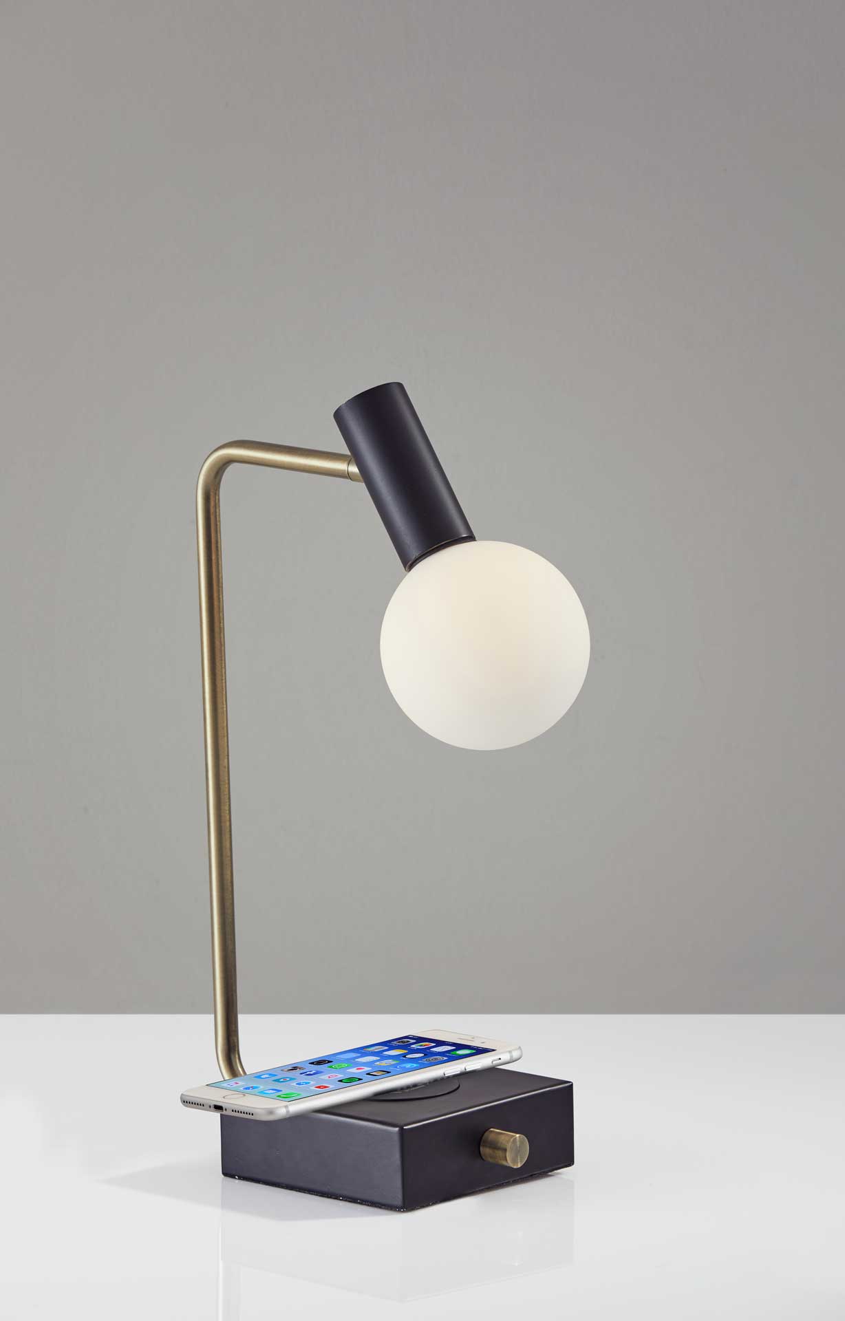 Wiltshire Wireless Charge Desk Lamp Black/Brass