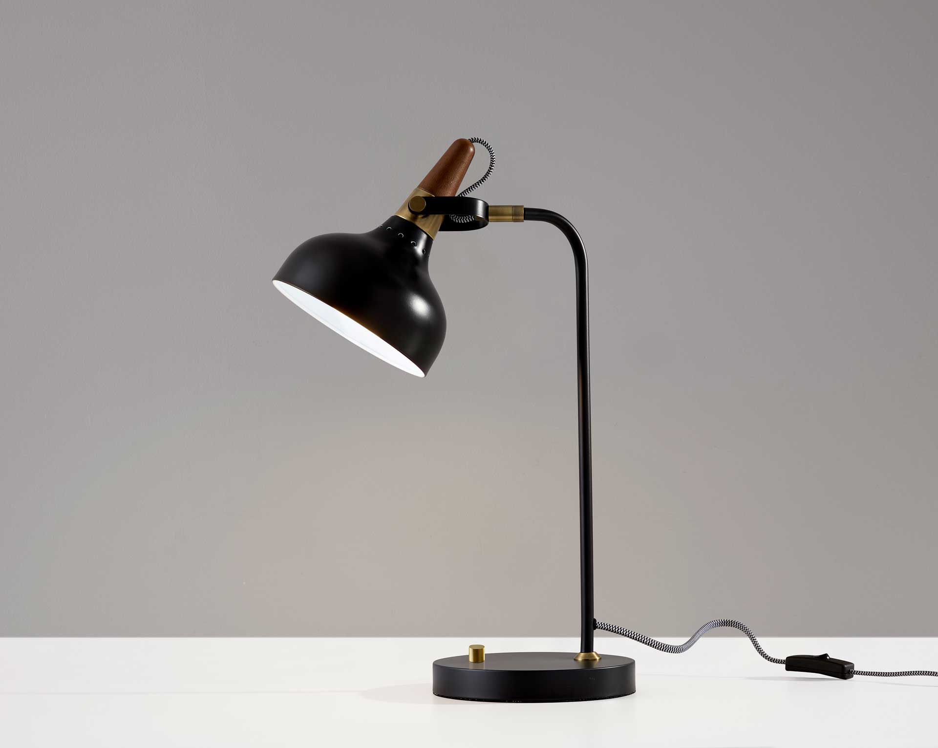 Brest Desk Lamp Black