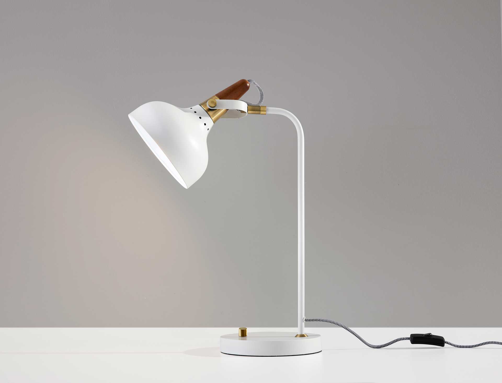 Brest Desk Lamp White