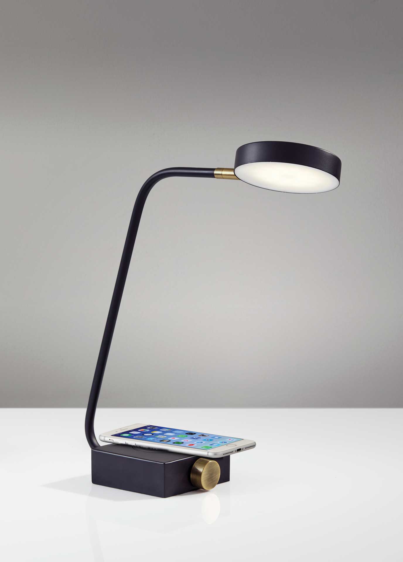 Colomiers Wireless Charge Desk Lamp Black/Brass