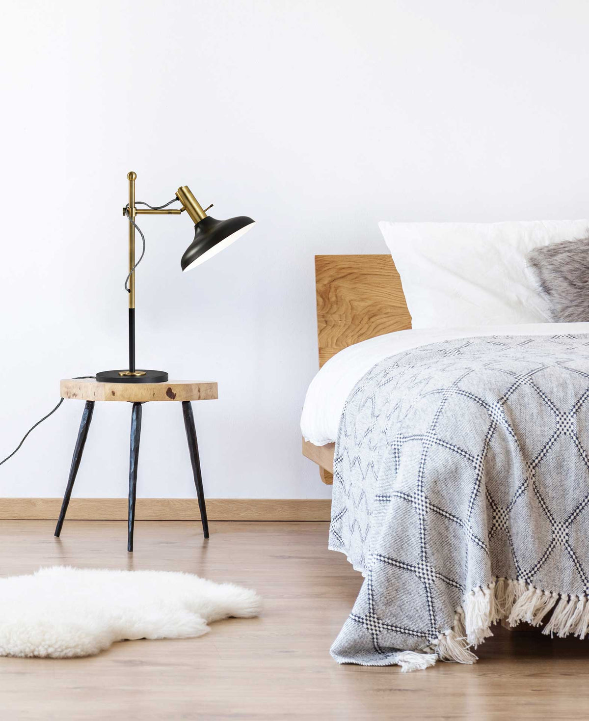 Keith Desk Lamp Black/Antique Brass