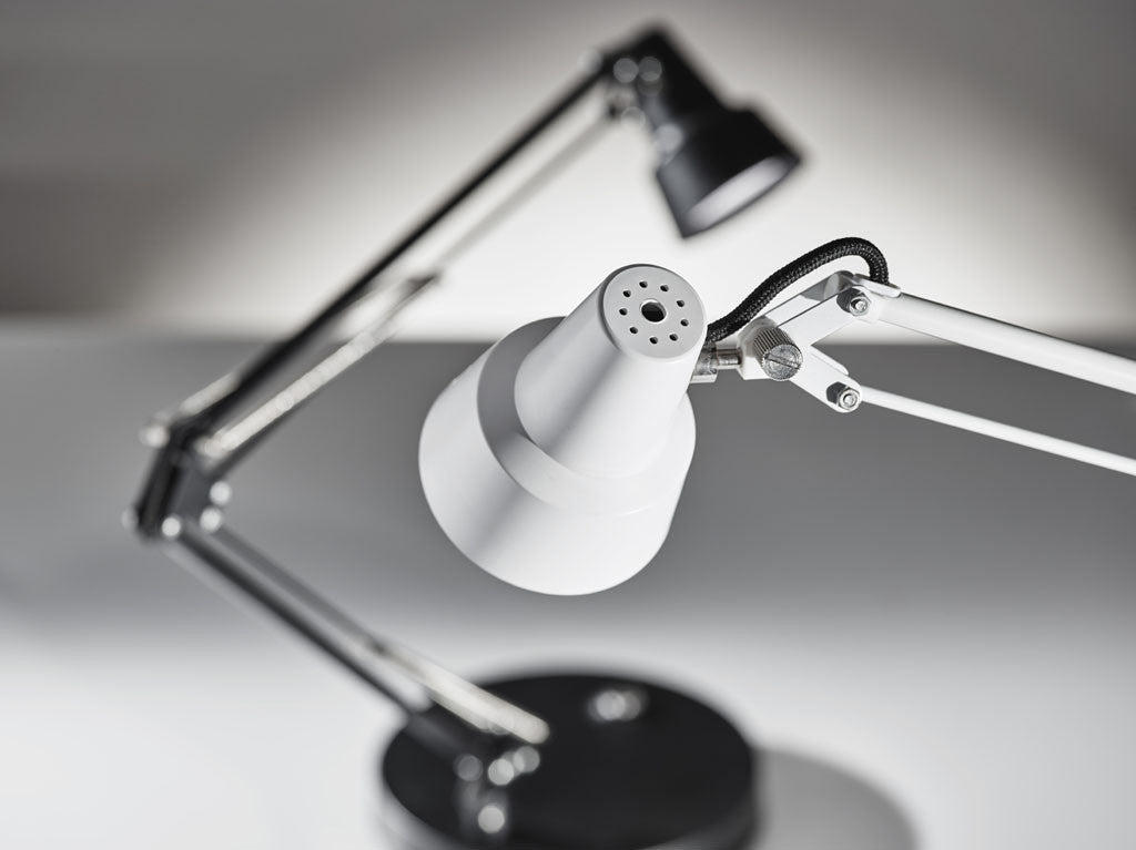 Quincy Desk Lamp White