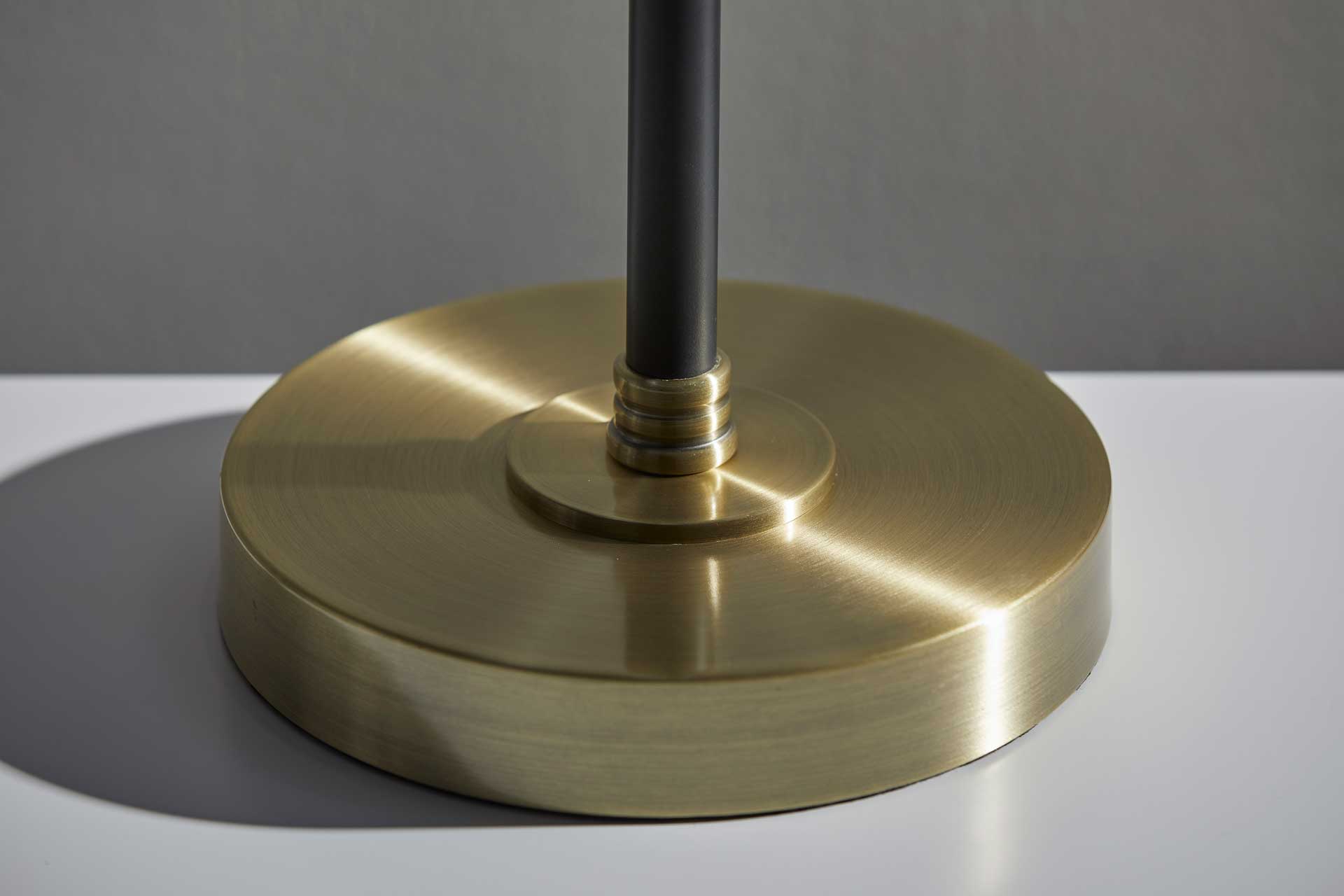 Begles Table Lamp Black/Antique Brass