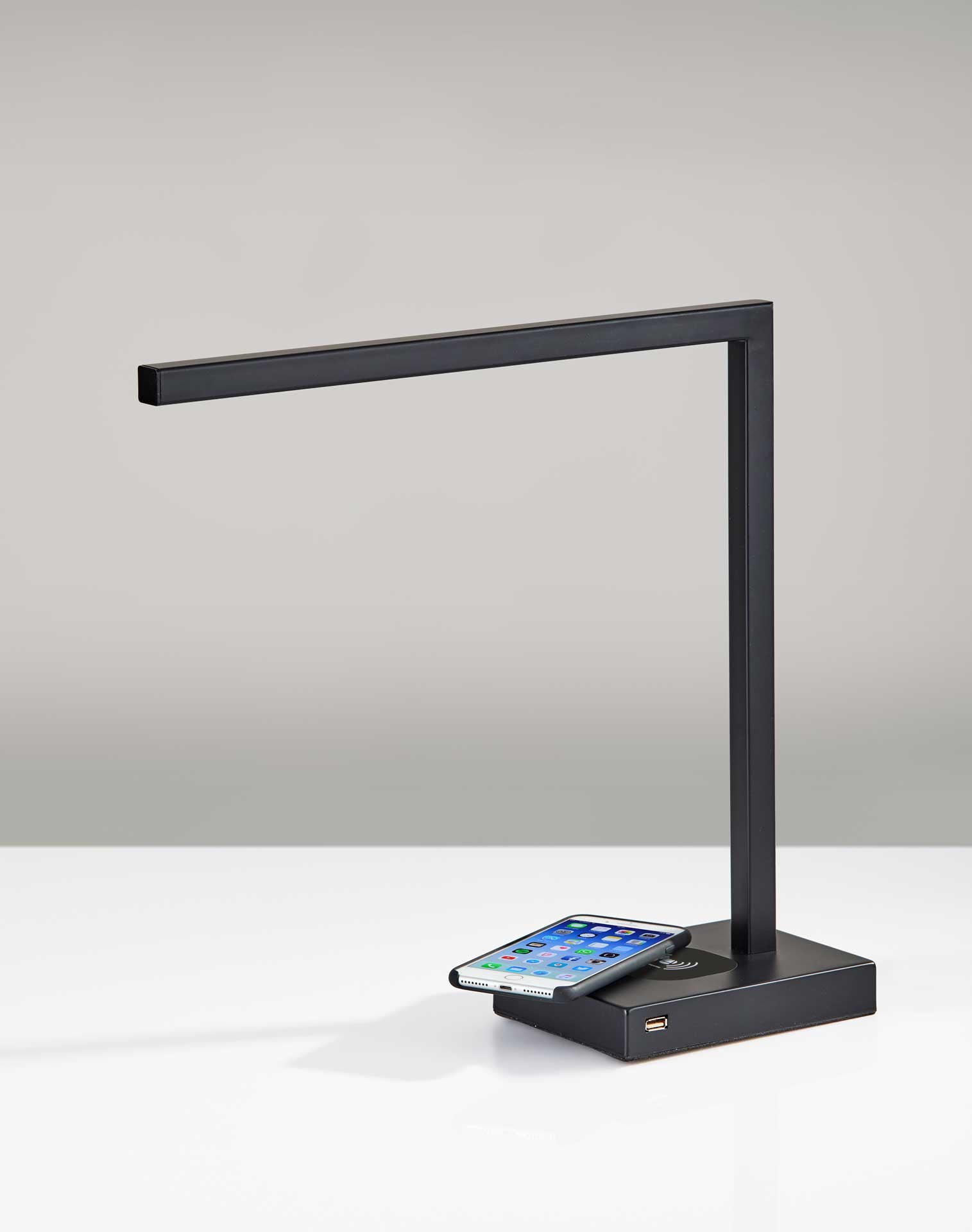 Abbeville Wireless Charge Desk Lamp Black