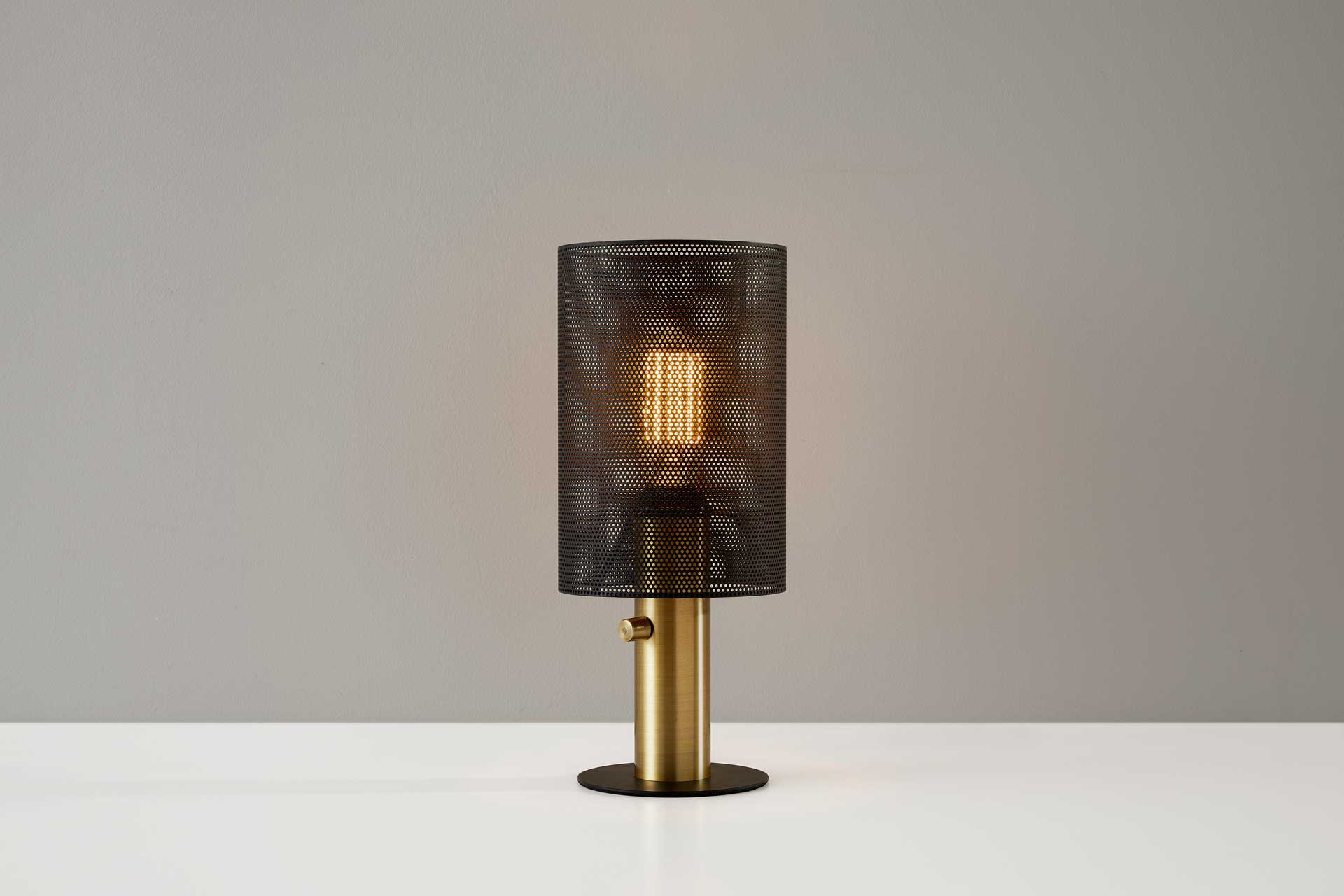 Niort Table Lamp Black/Antique Brass