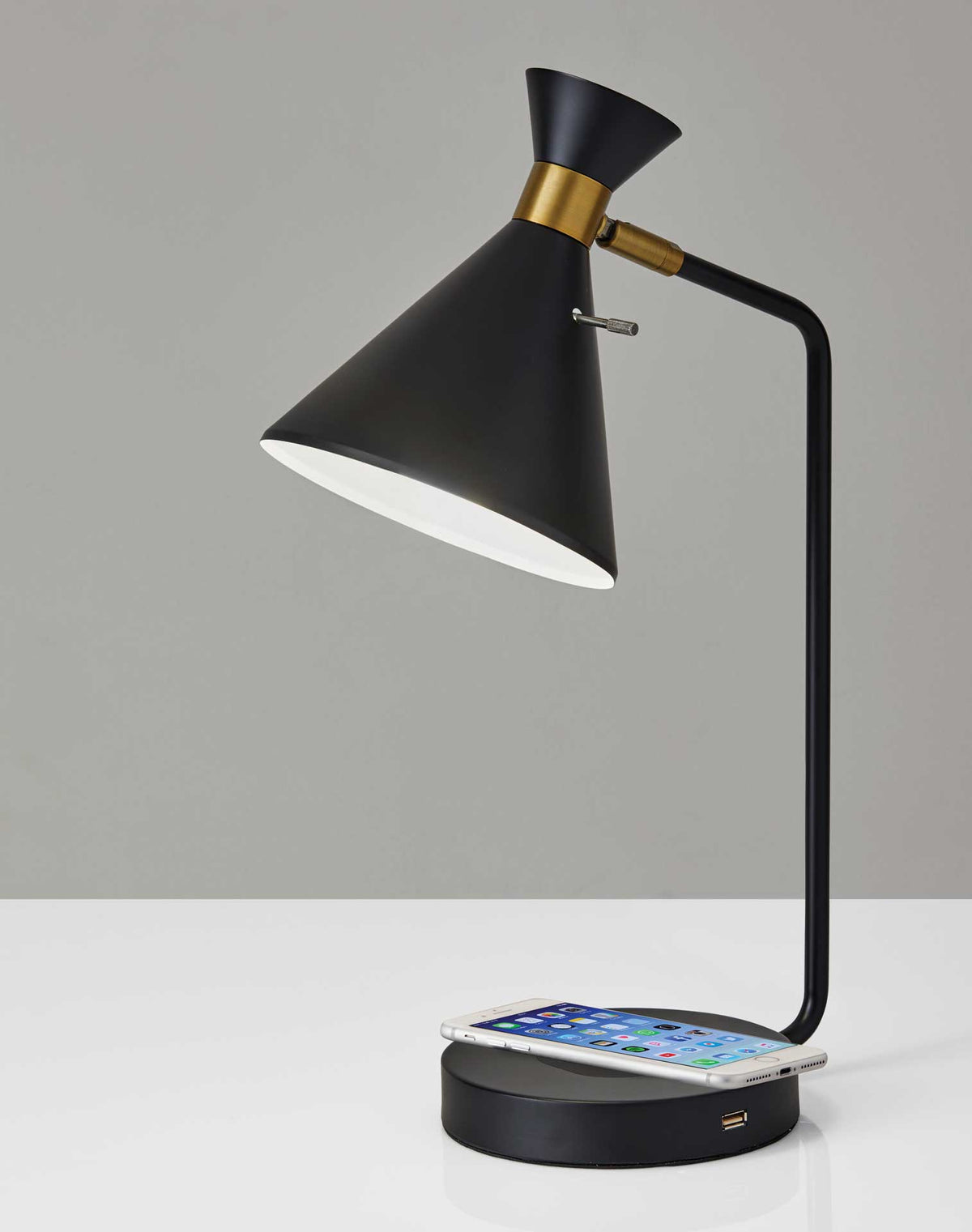 Menton Wireless Charge Desk Lamp Black/Brass