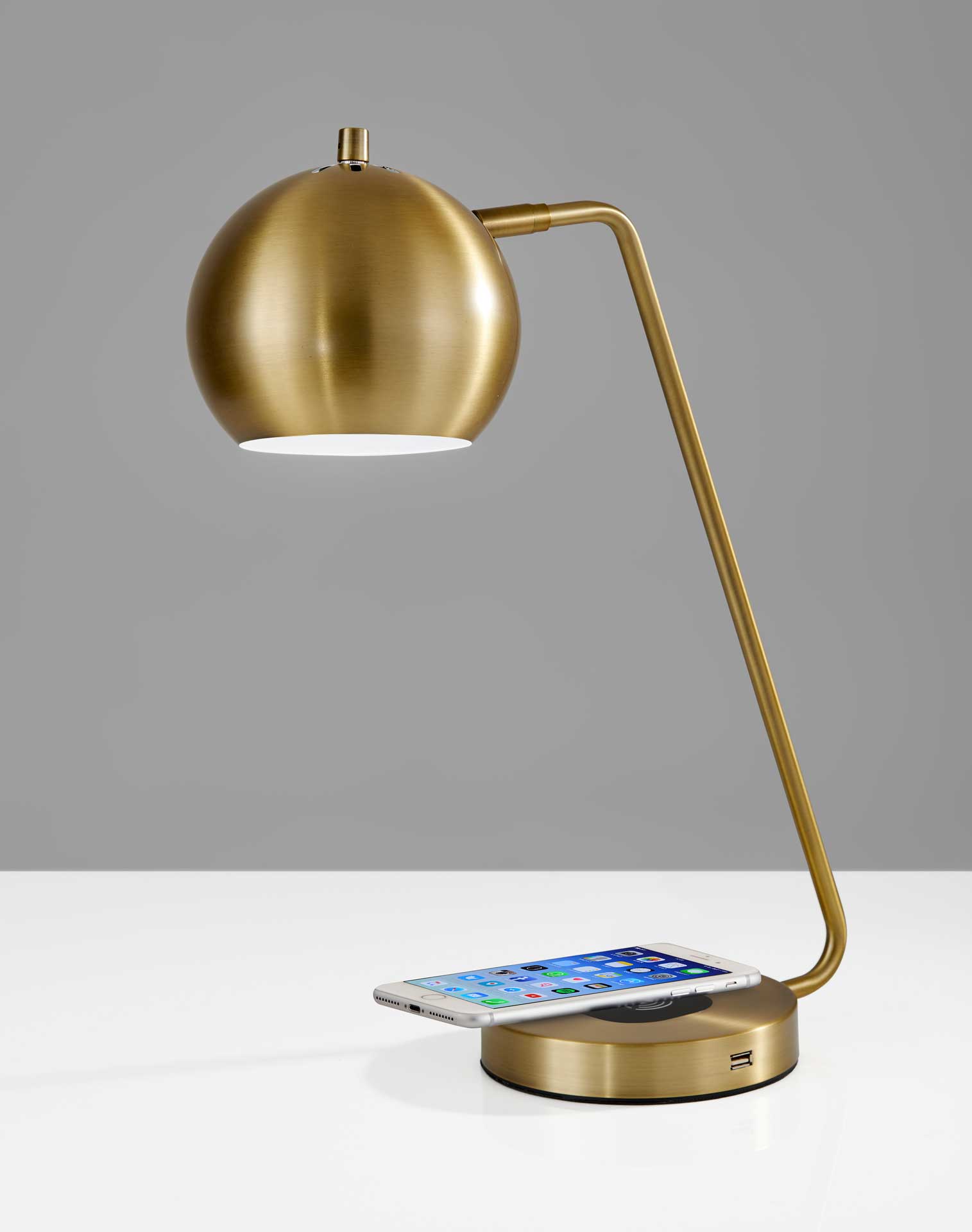 Epernay Wireless Charge Desk Lamp Brass