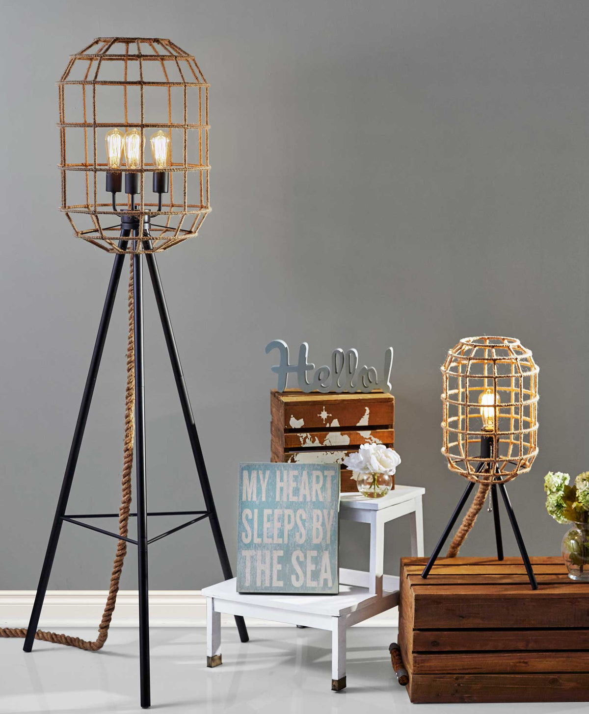 Molde Floor Lamp Black/Natural