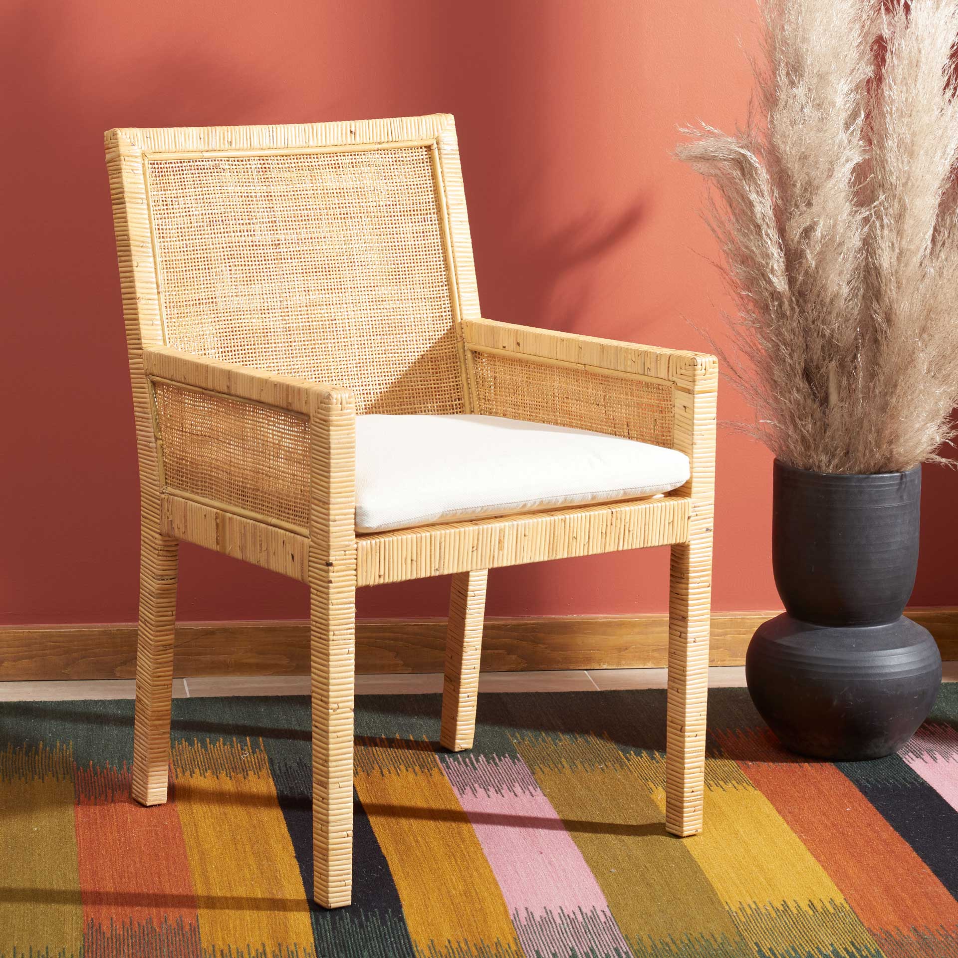 Saffron Accent Chair With Cushion Natural/White