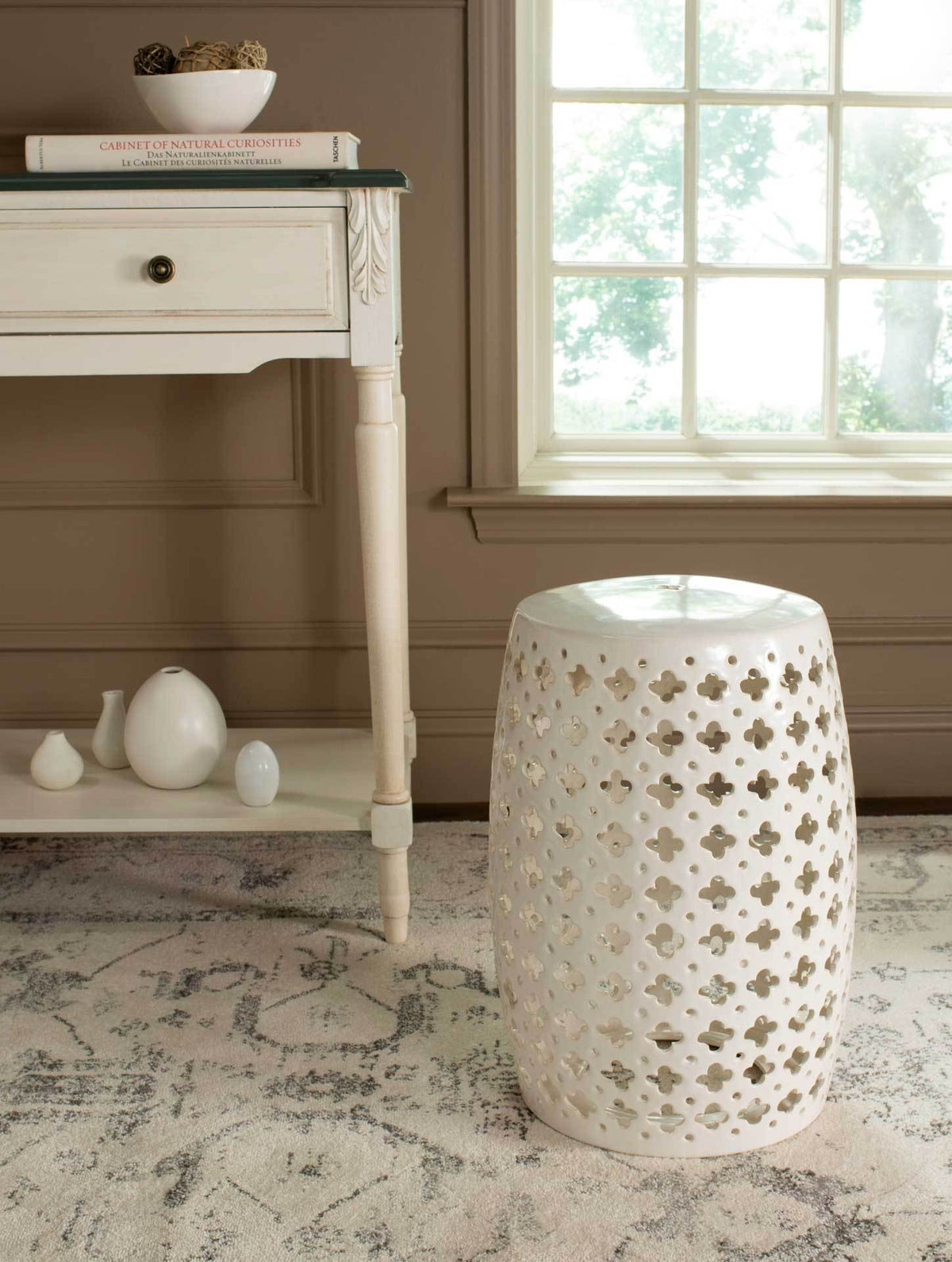Laila Garden Stool Creme