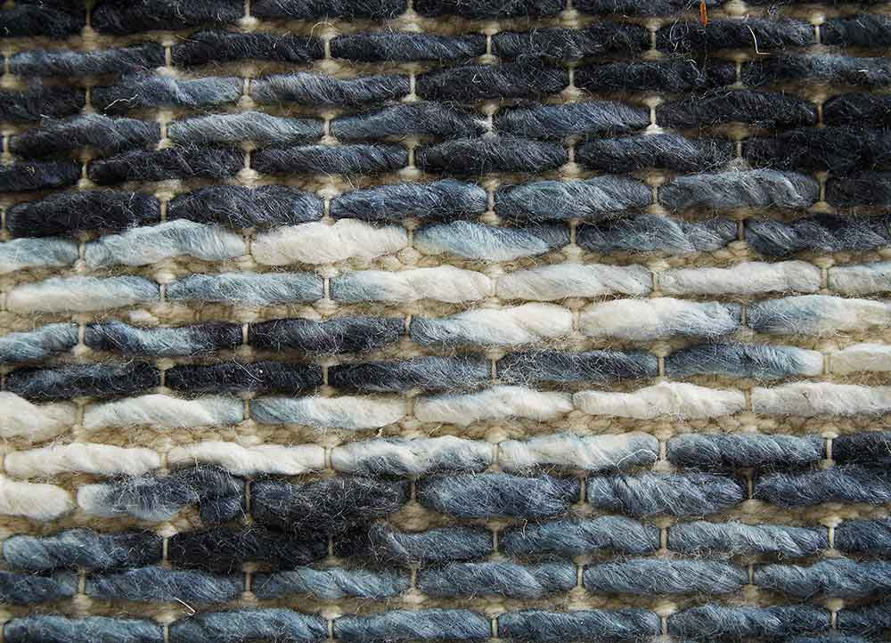 Apache Iroquois Blue/White Area Rug