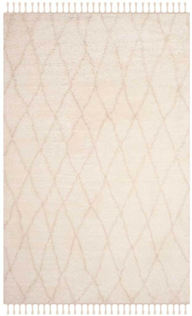 Fine beige lattice lines run across an ivory wool pile with knotted fringe