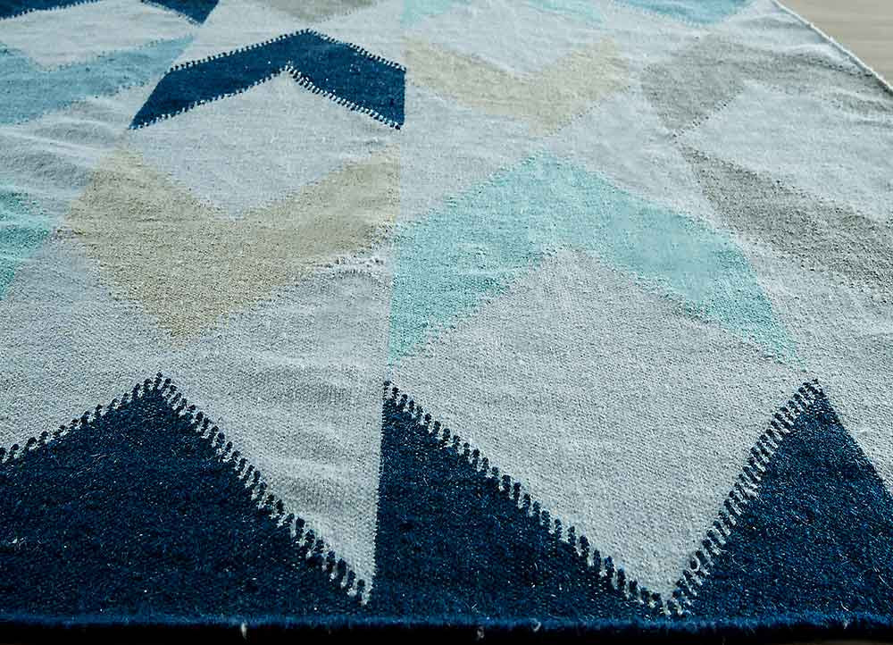 Desert Caracal Blue/Gray Area Rug