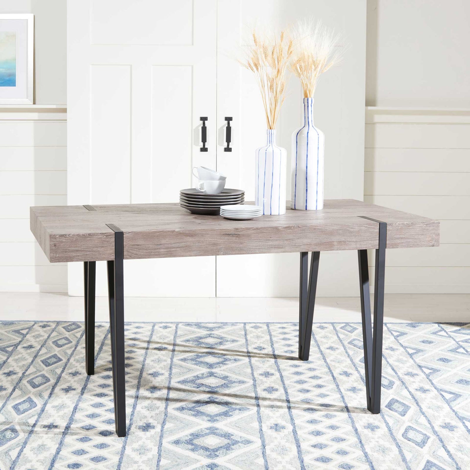 Alan Wood Top Dining Table Gray Oak/Black