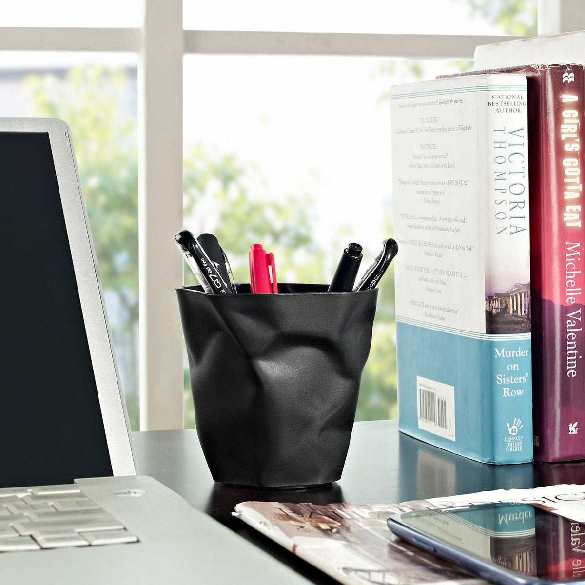 Lakh Pencil Holder Black