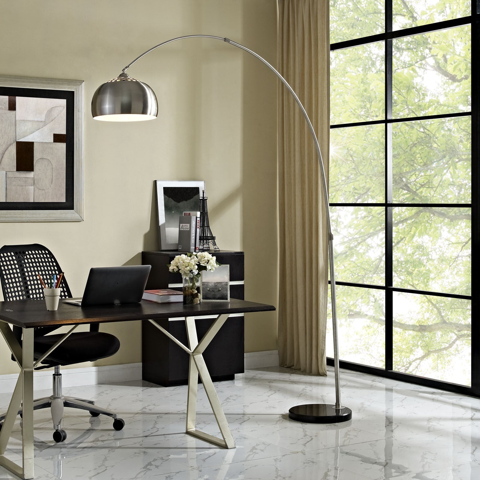 Sun Round Floor Lamp Black